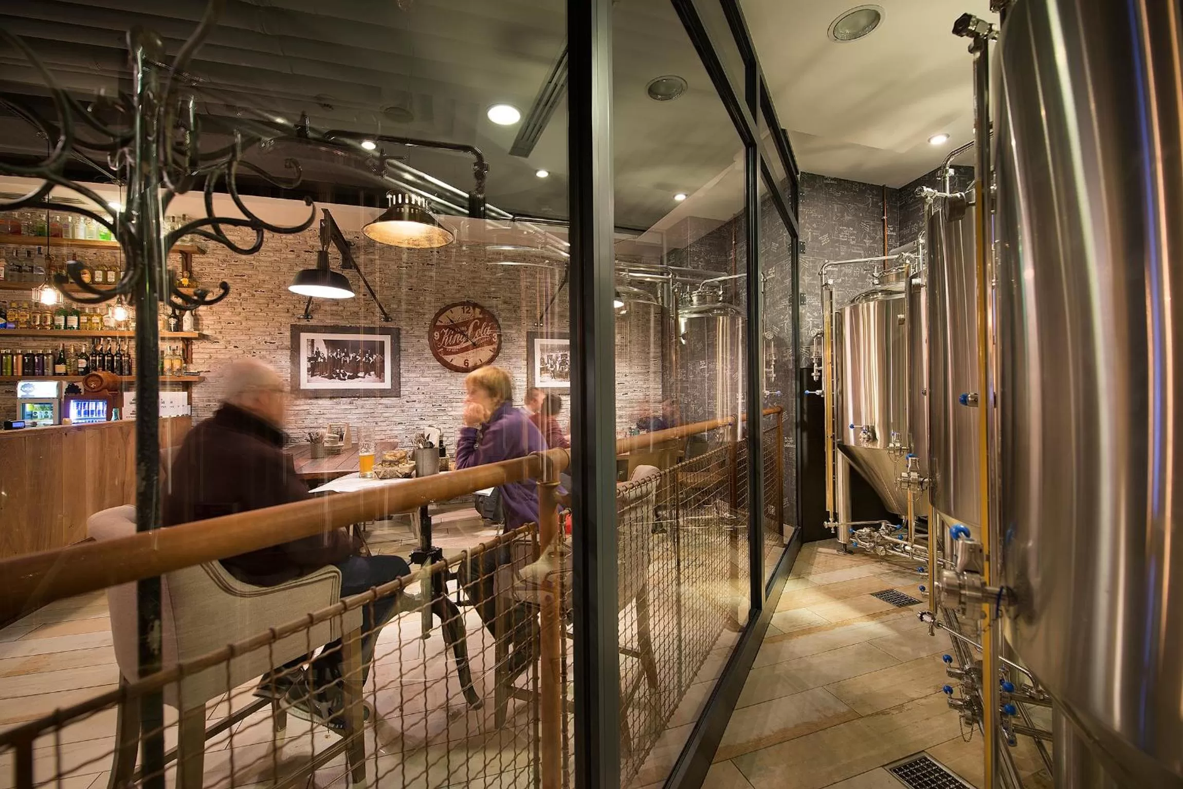 Restaurant/places to eat in LOFT Hotel Bratislava