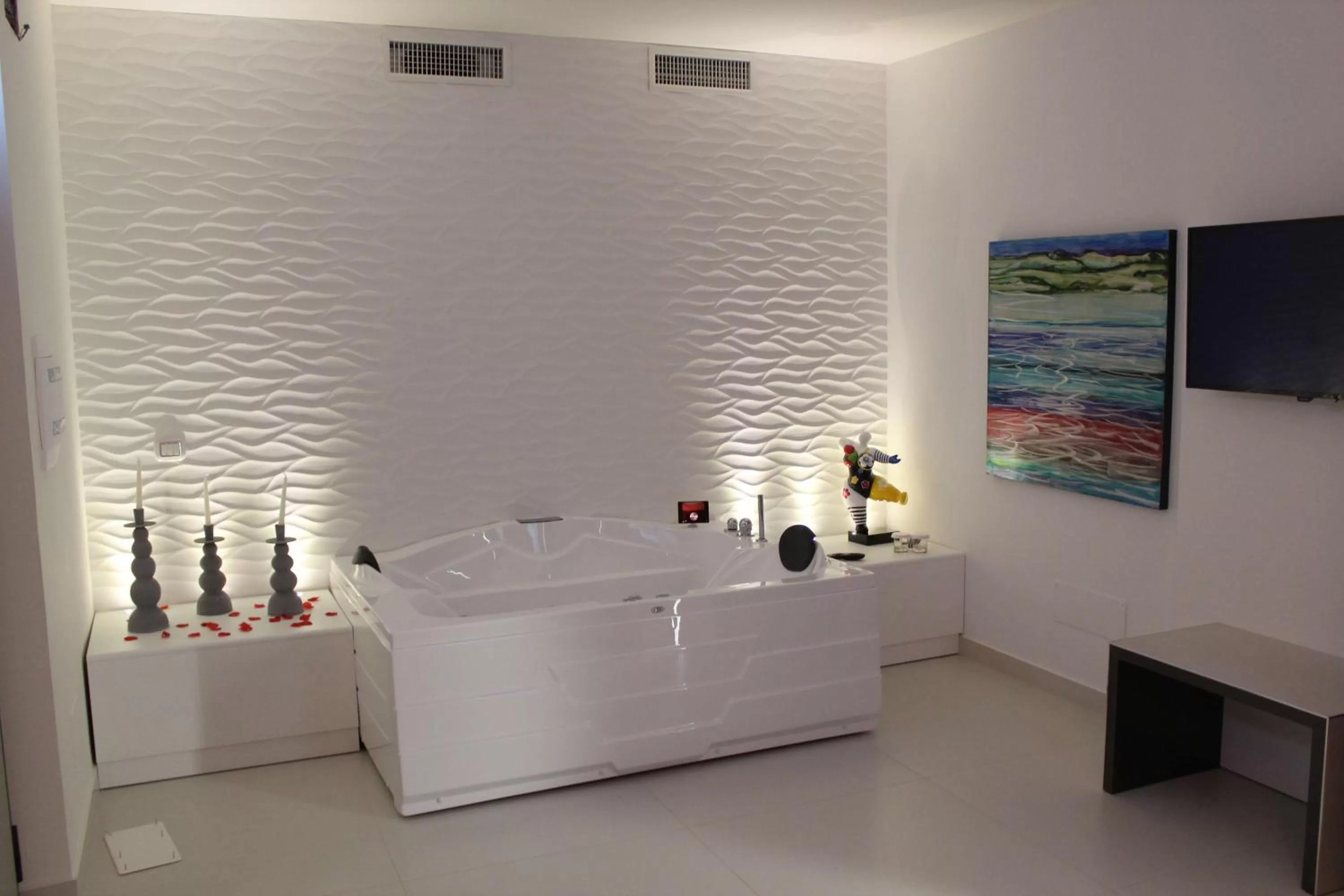 Hot Tub in Best Western Plus Hotel Perla Del Porto