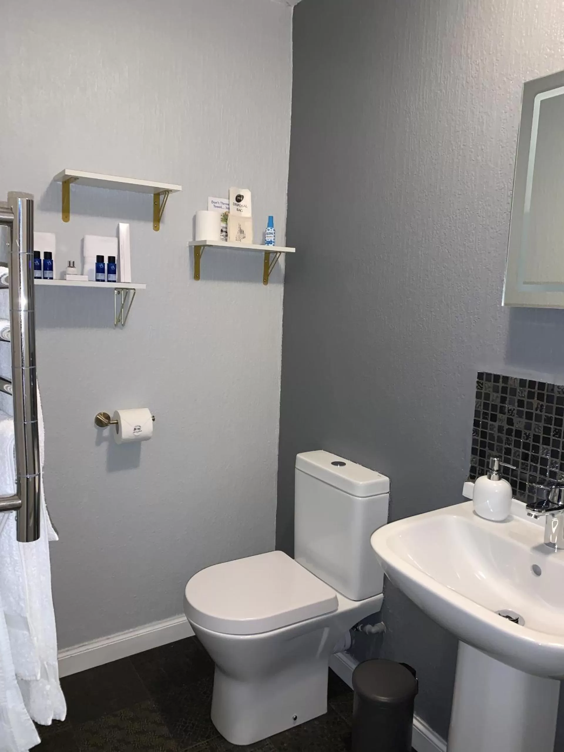 Bathroom in The Old Mill Inn