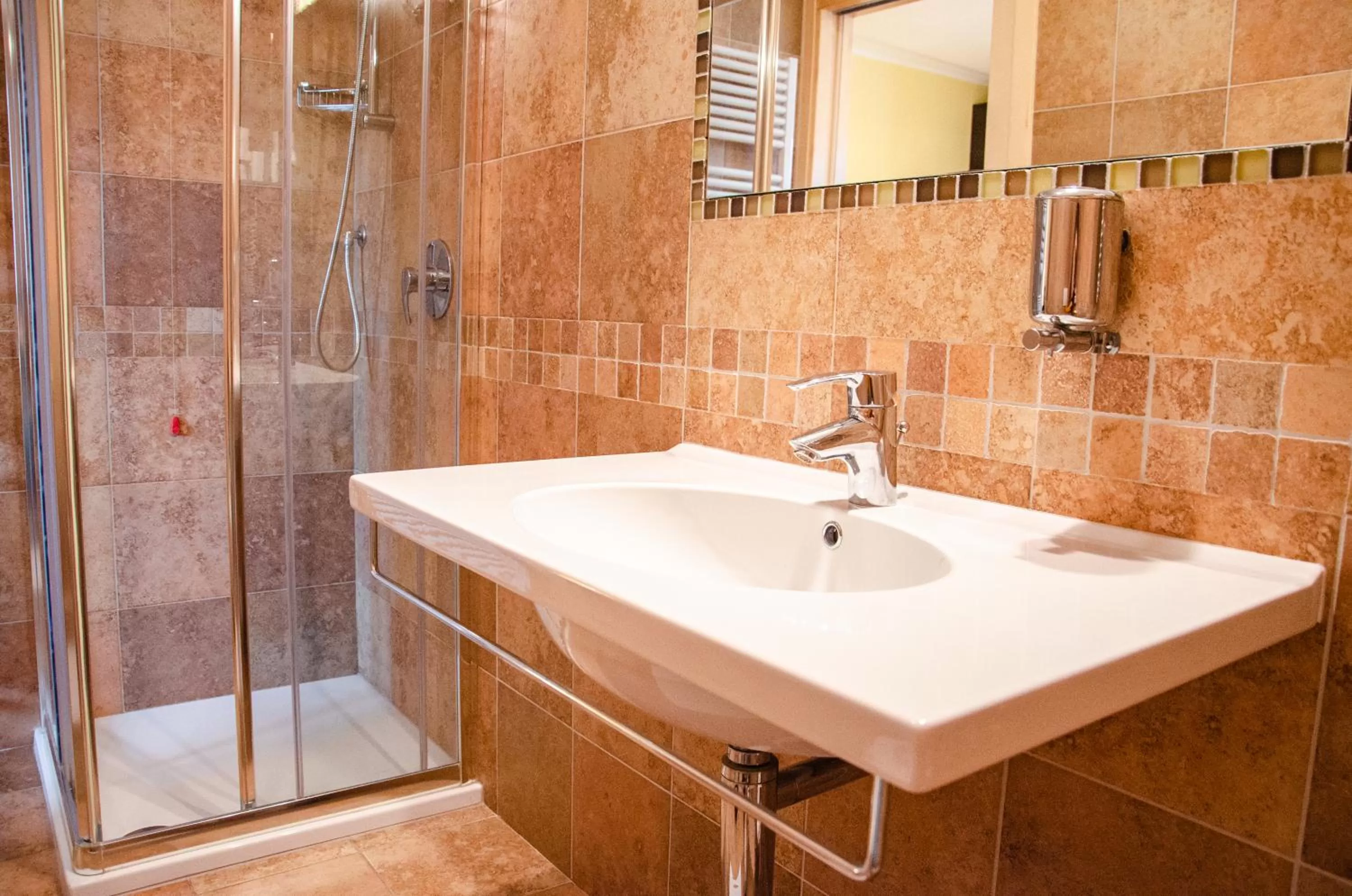 Al Fogolâr Rooms & Osteria with Saunaland