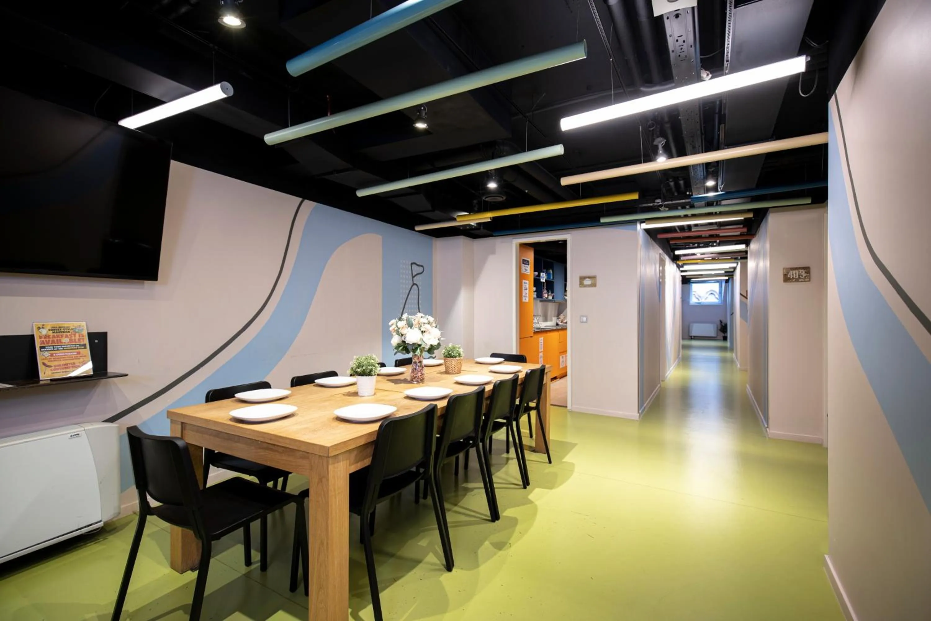 Kitchen or kitchenette in Maverick Central Market