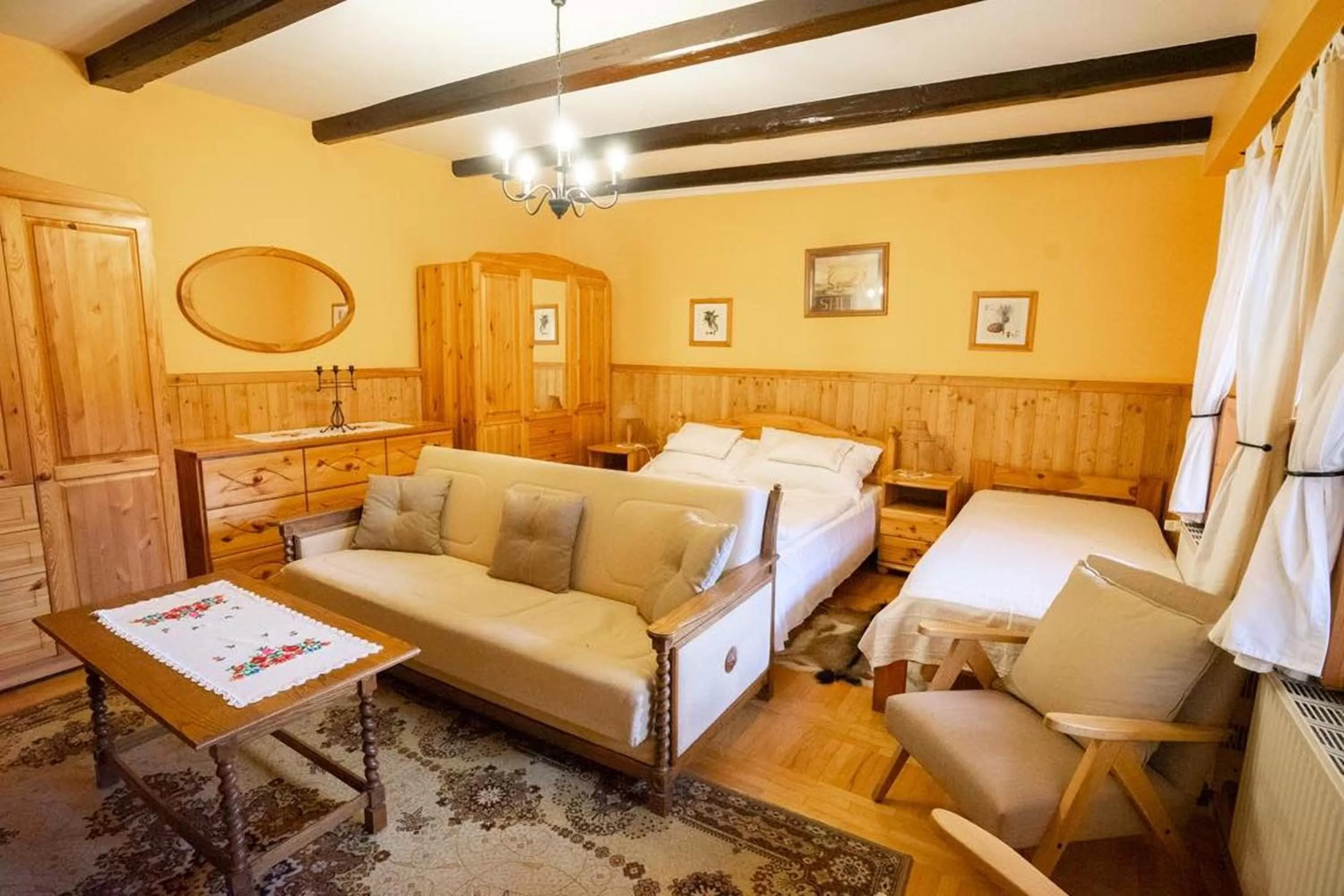 Seating Area in Vadvirág Vendéglő és Panzió