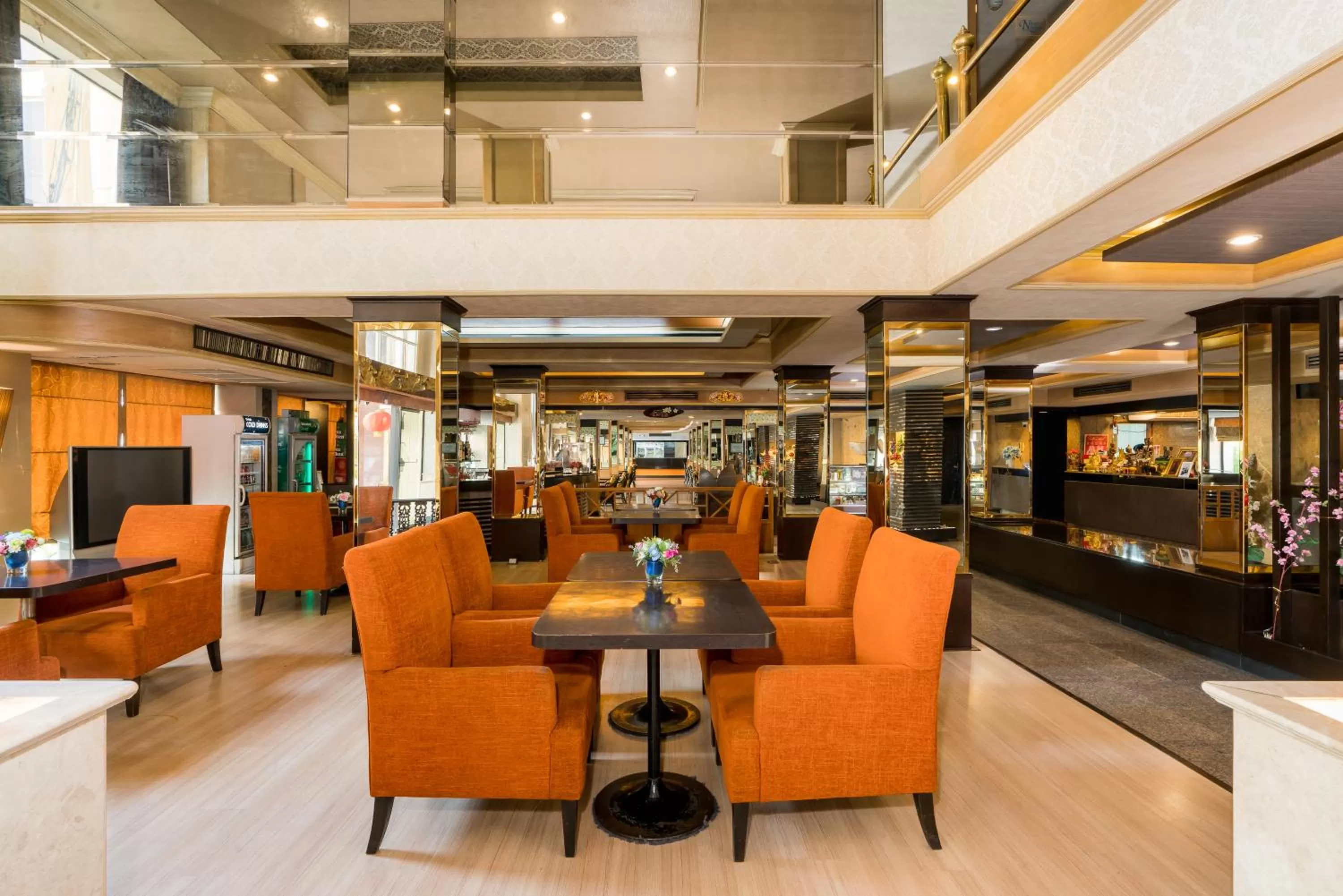 Lobby or reception in Niran Grand Hotel