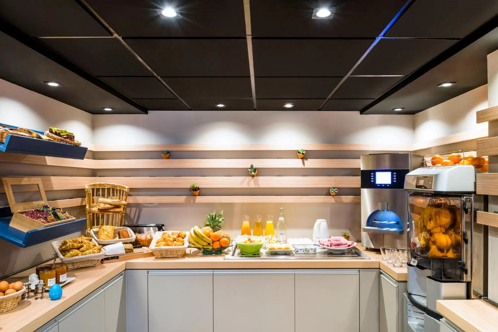 Restaurant/places to eat in ibis Styles Clamart Gare Grand Paris