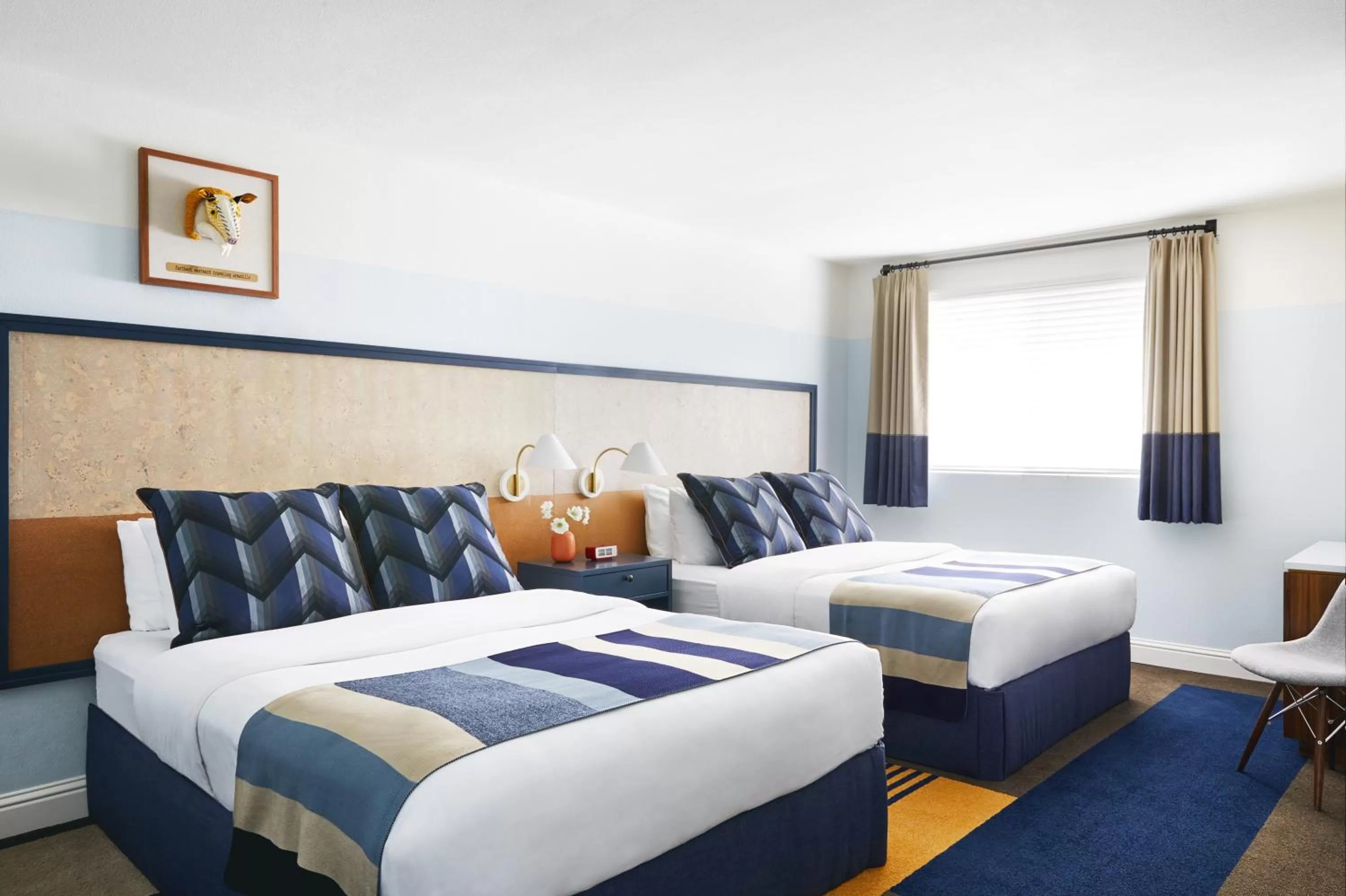 Property building, Bed in Calistoga Motor Lodge and Spa