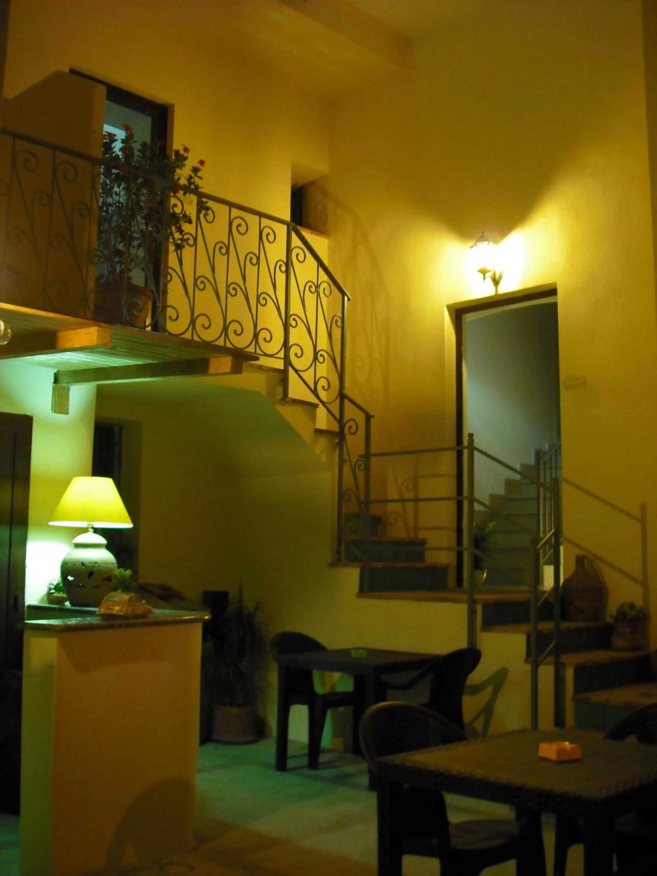 Decorative detail in Borgo 800