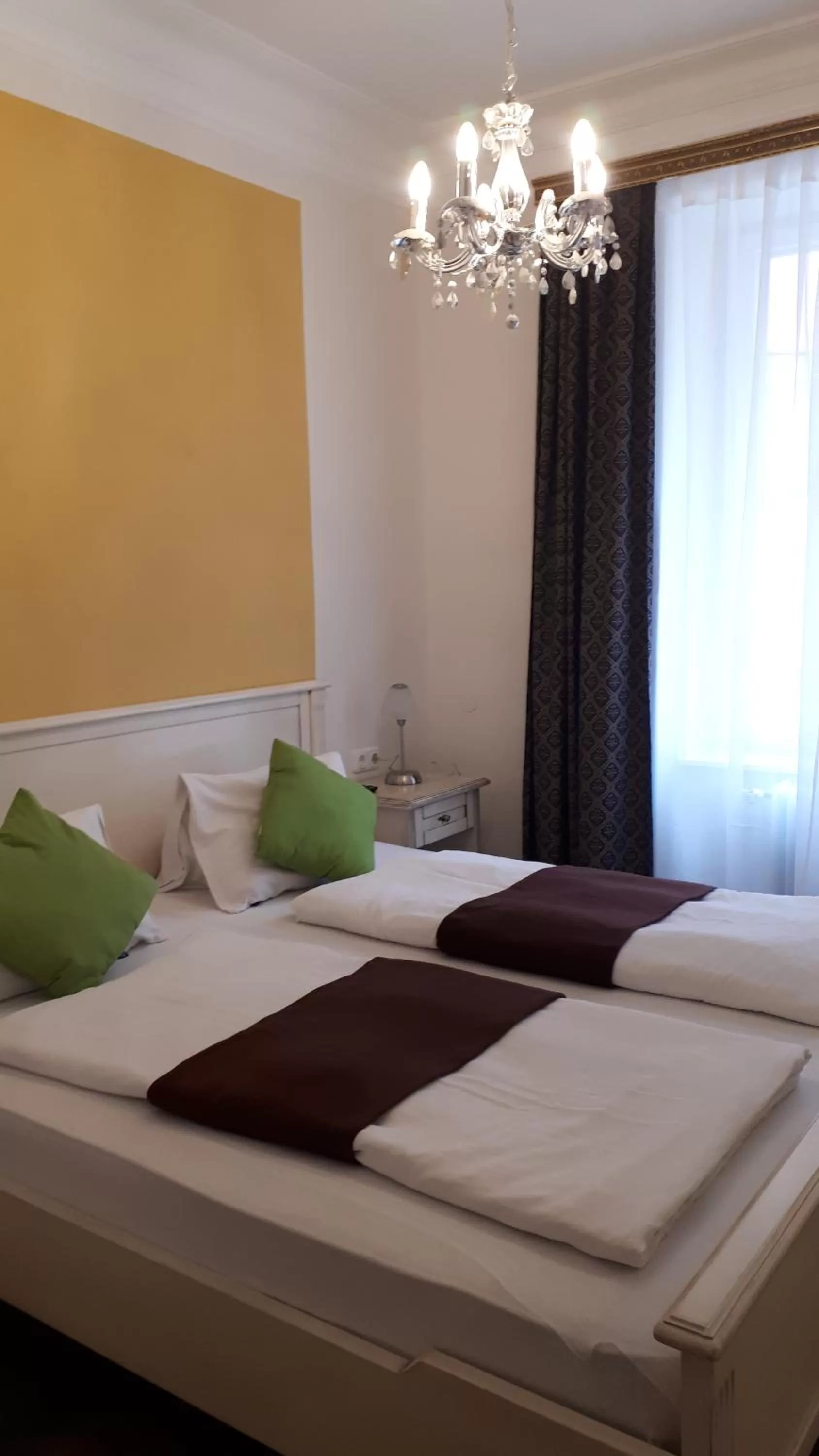 Bed in Gasthof-Pension Schwarzer Bär