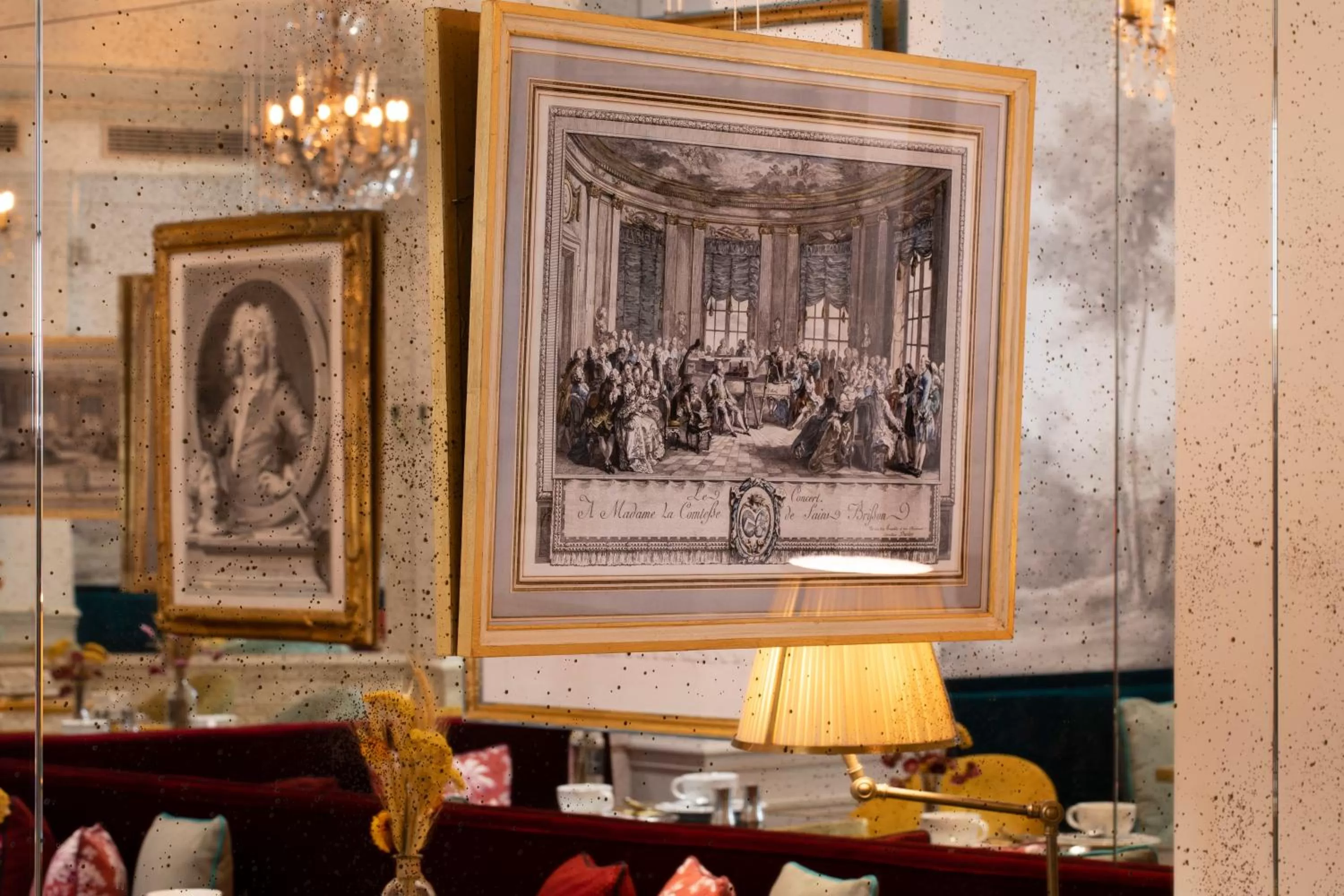 Lounge or bar in Odeon Hotel