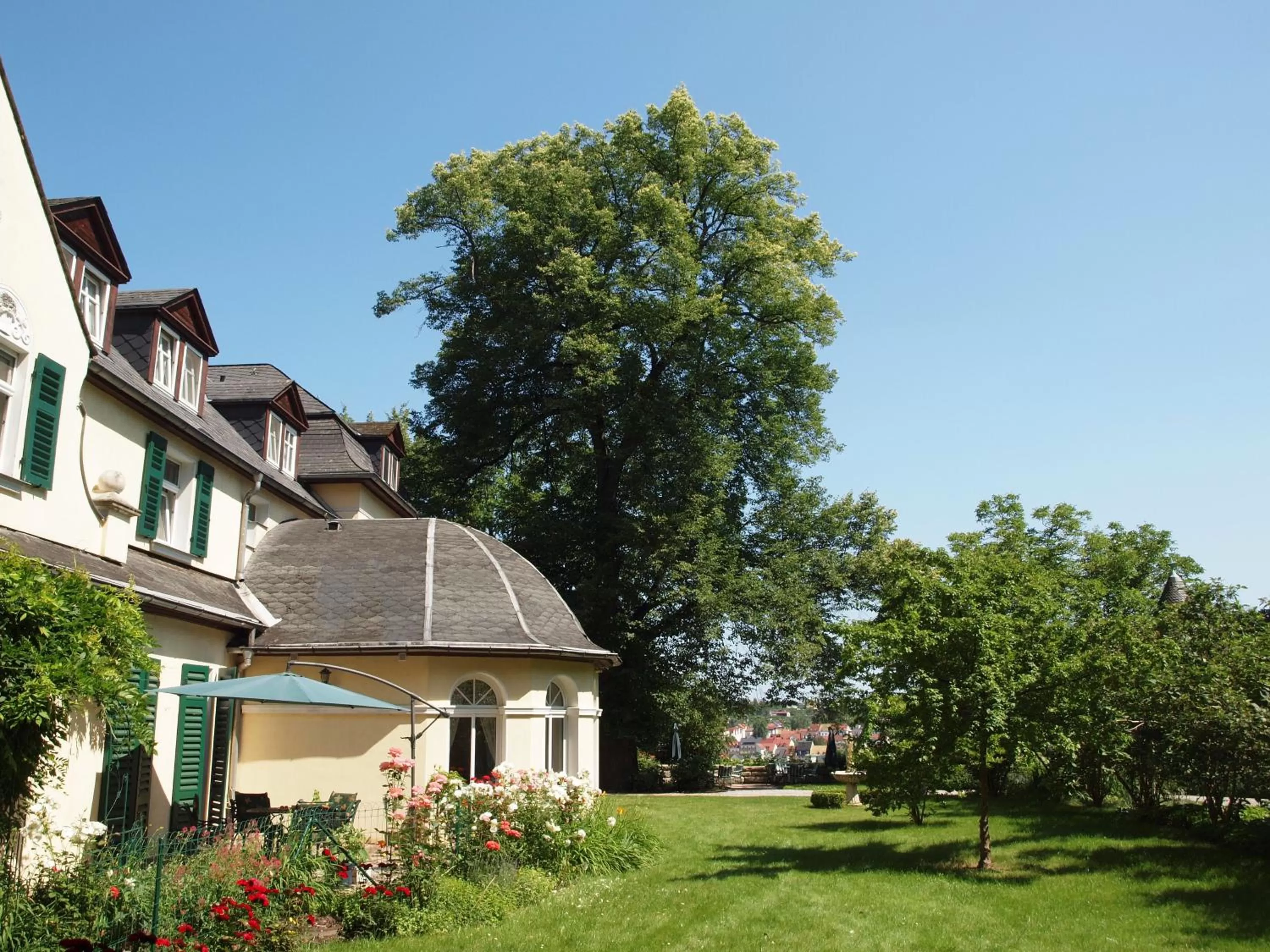 Facade/entrance in Hotel & Restaurant Bellevue Schmölln