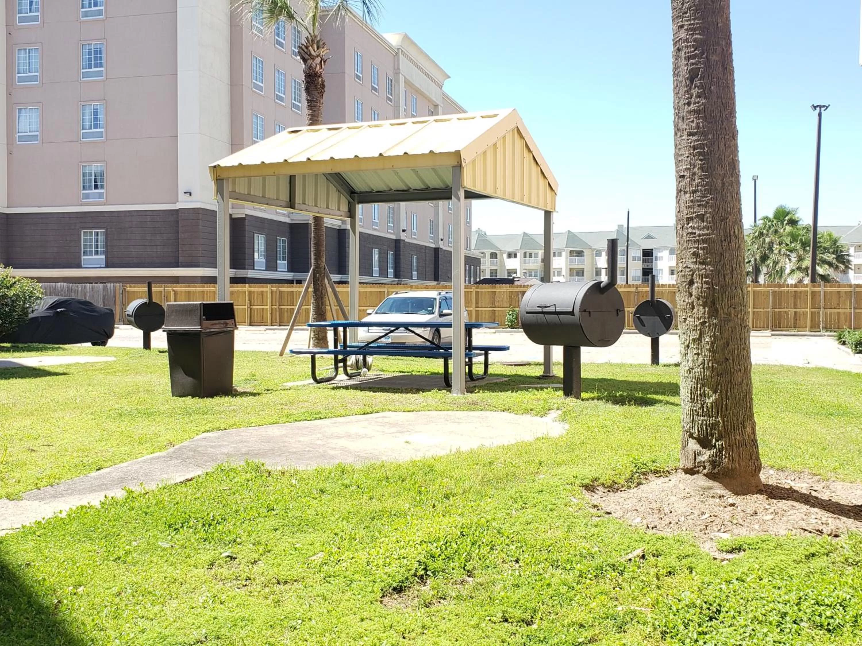 BBQ facilities in The Galveston Victorian Condo