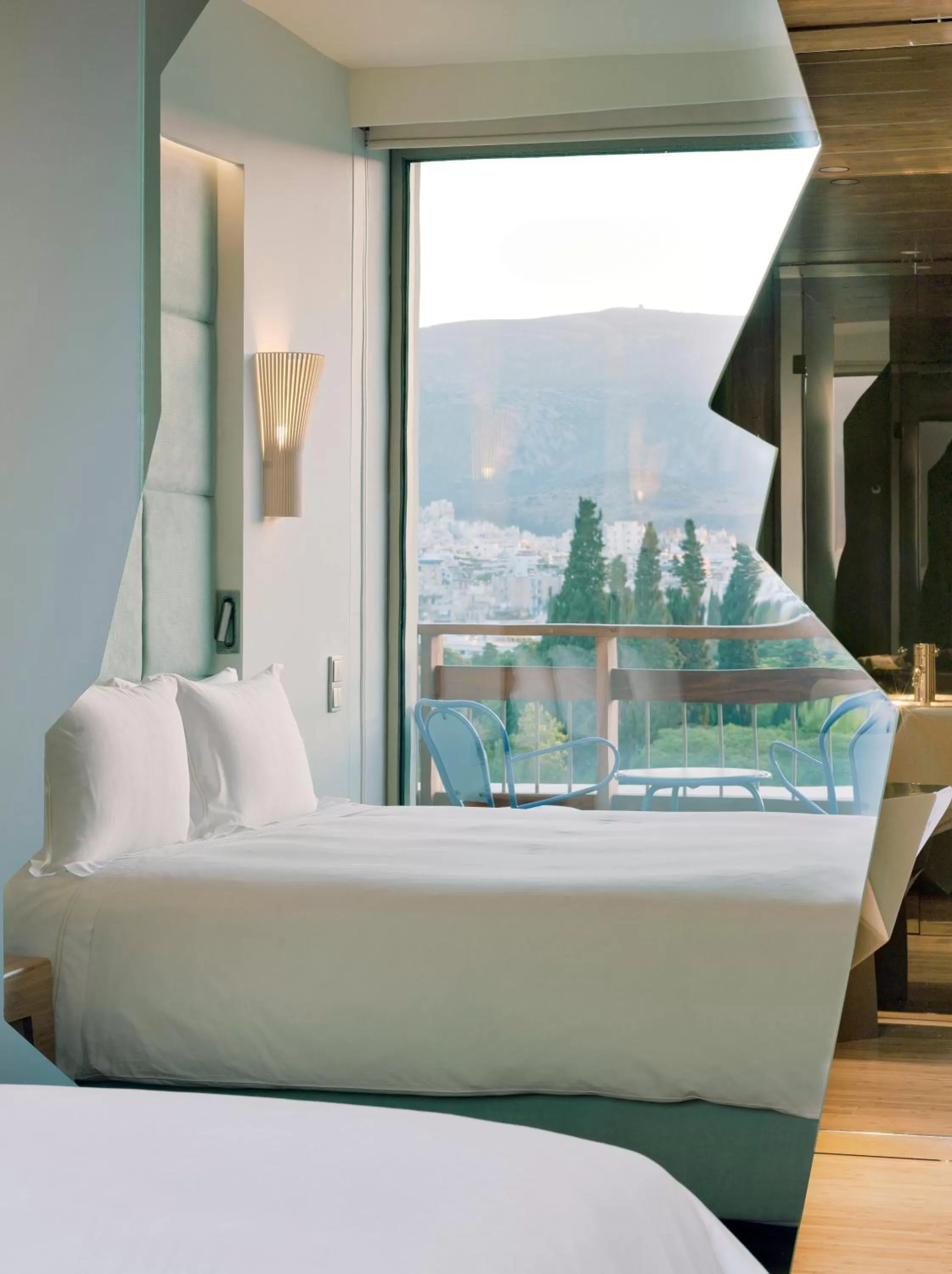 Photo of the whole room, Bed in New Hotel