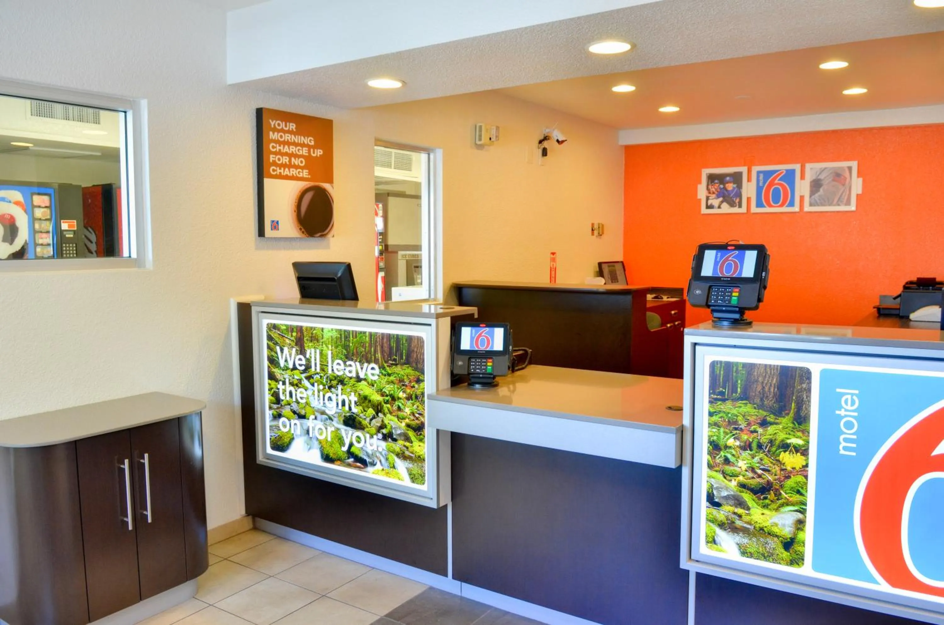 Lobby or reception in Motel 6-Santa Nella, CA - Los Banos - Interstate 5