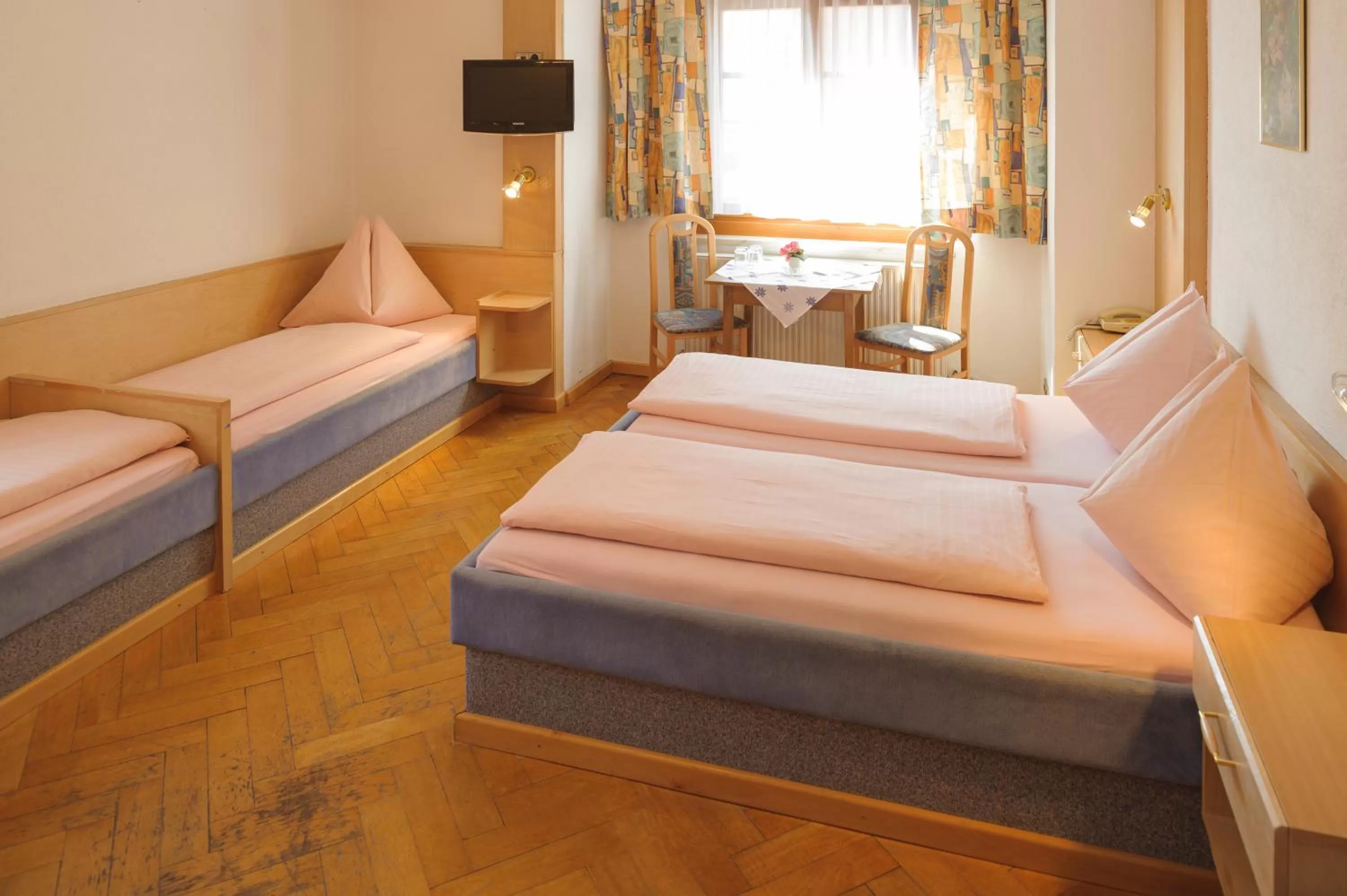 Day, Bed in Hotel Tautermann