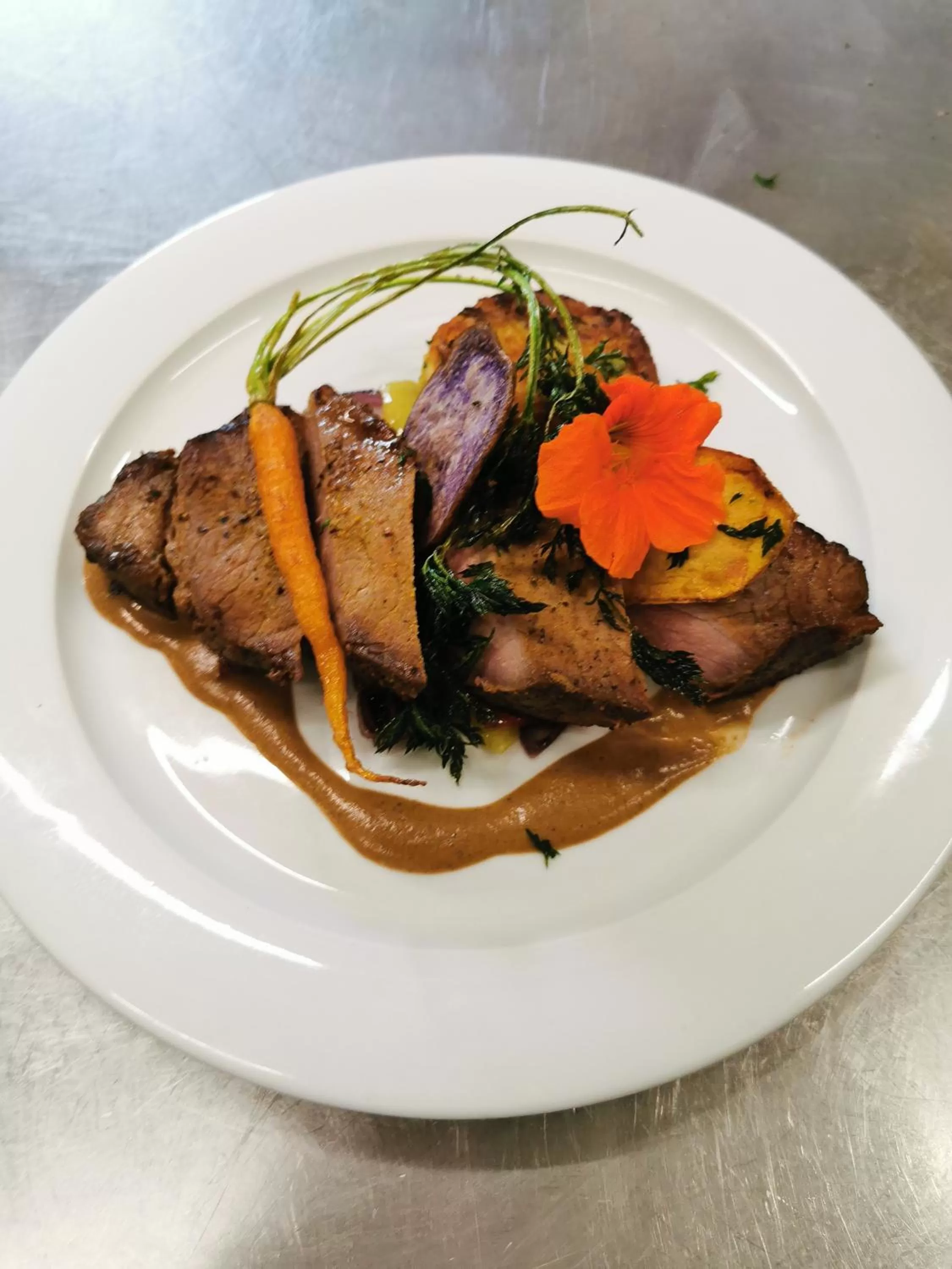 Ráspi Apartman Étterem és Borászat