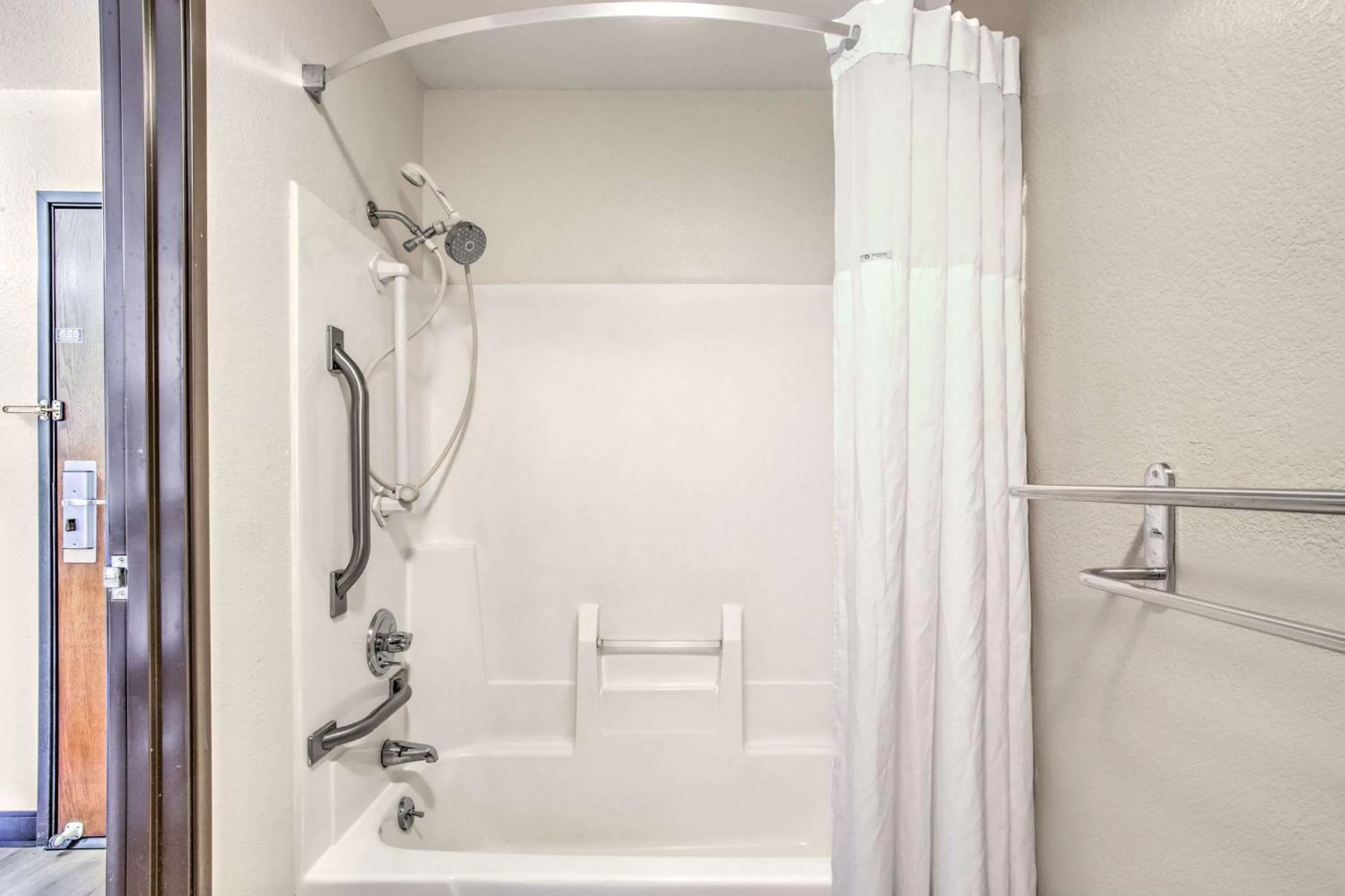 Bathroom in Days Inn by Wyndham Le Roy/Bloomington Southeast