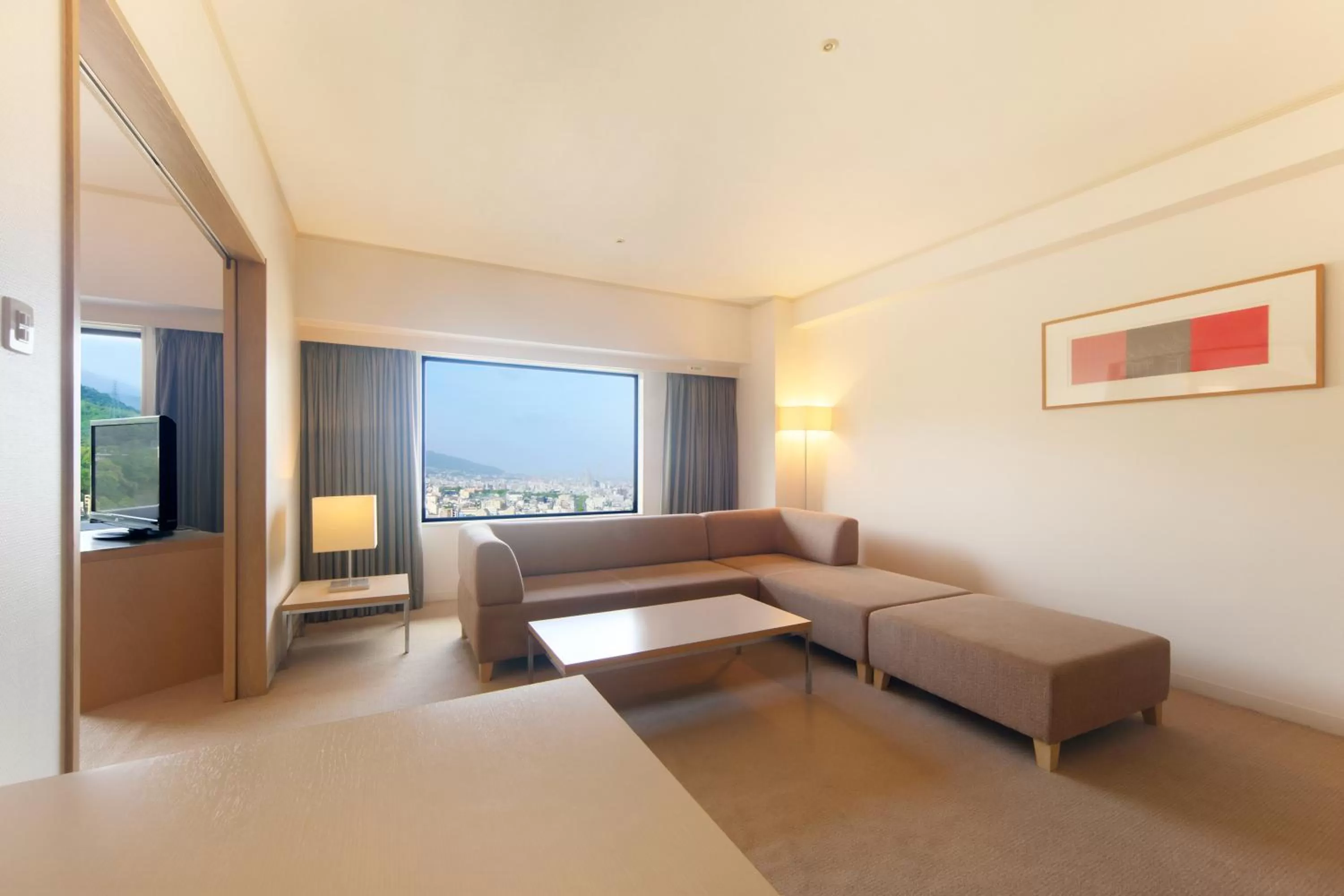 Living room in ANA Crowne Plaza Kobe by IHG
