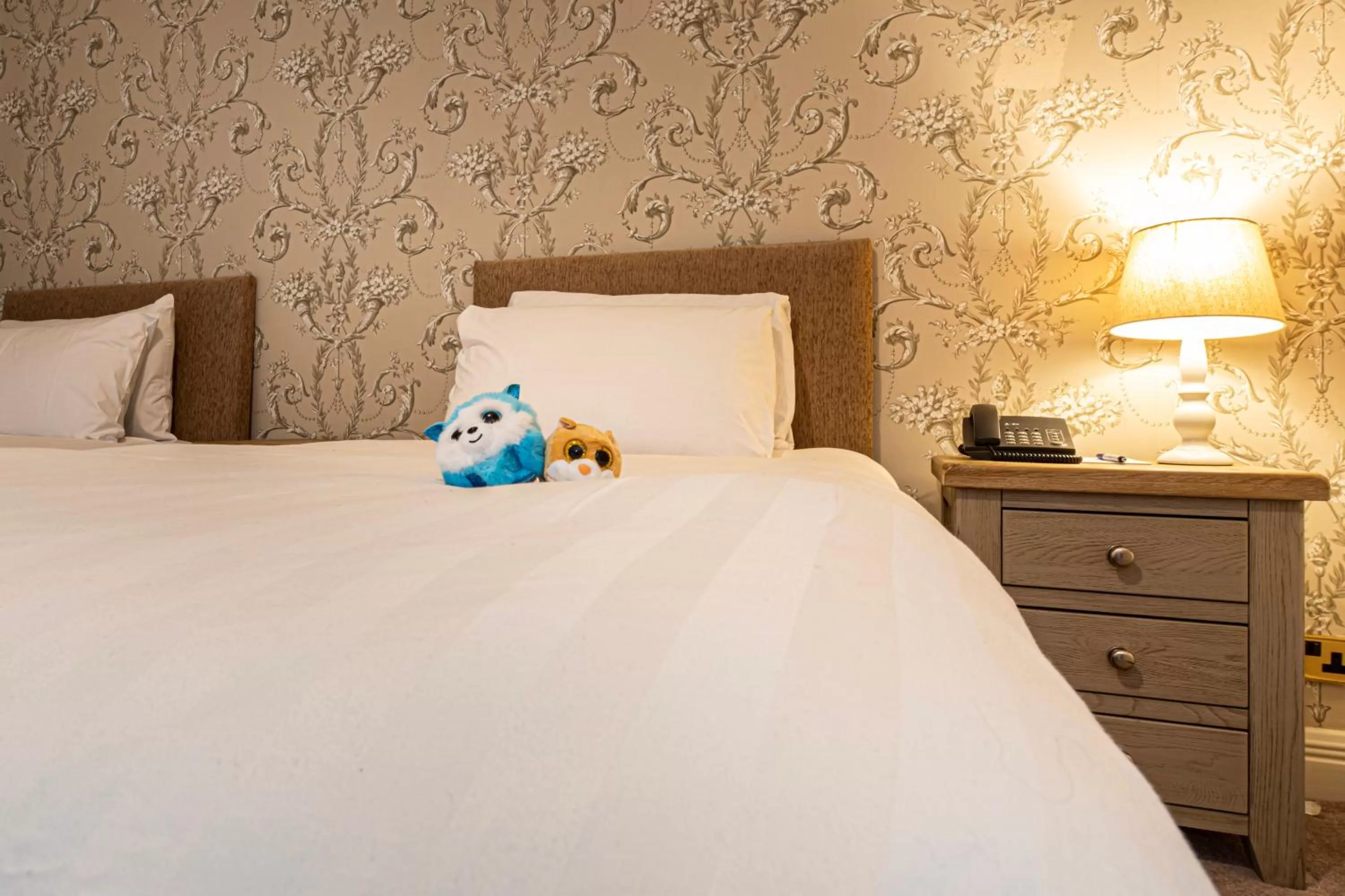 Bedroom, Bed in Ballina Manor Hotel