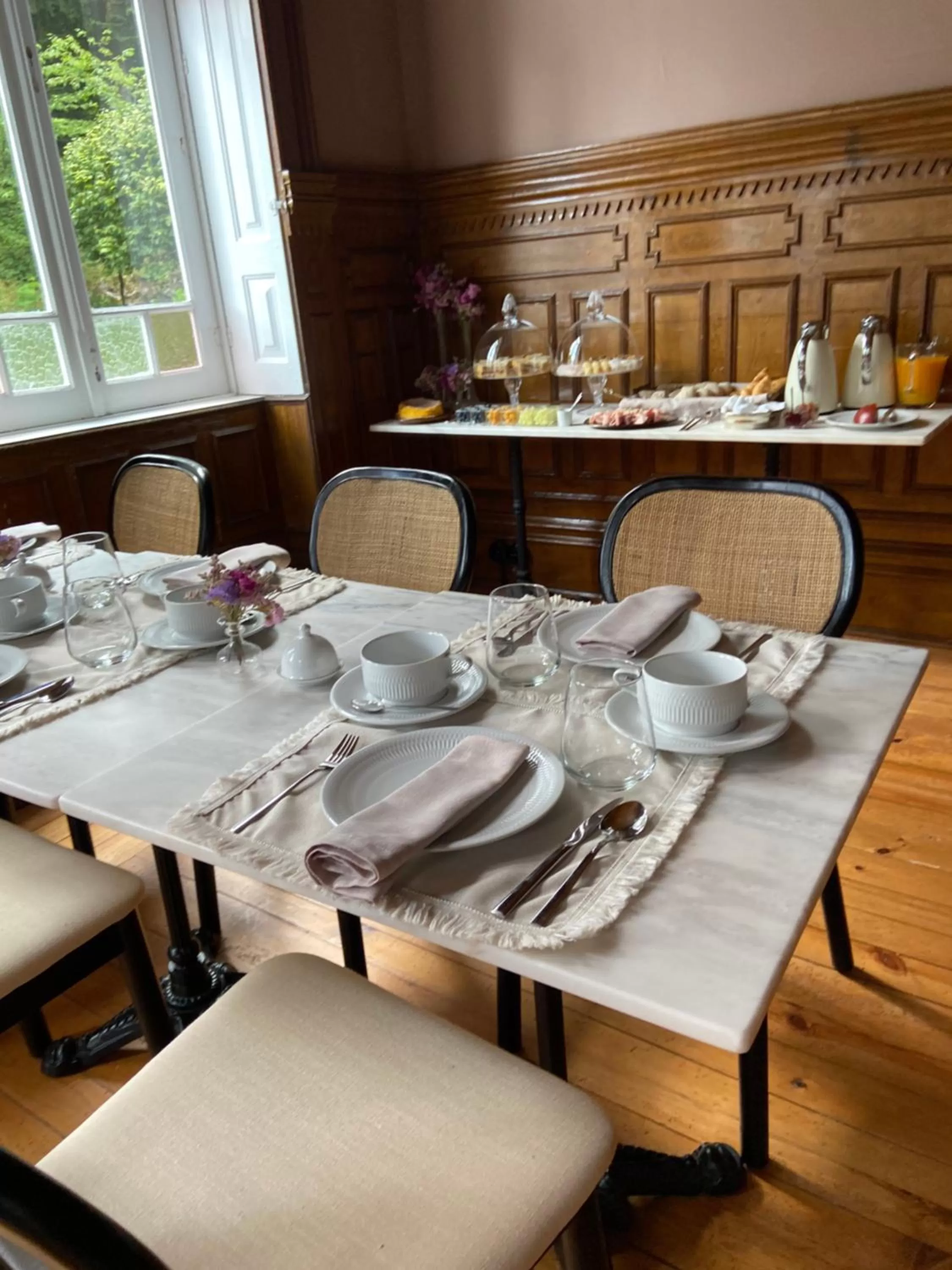 Dining area in The Grove Houses