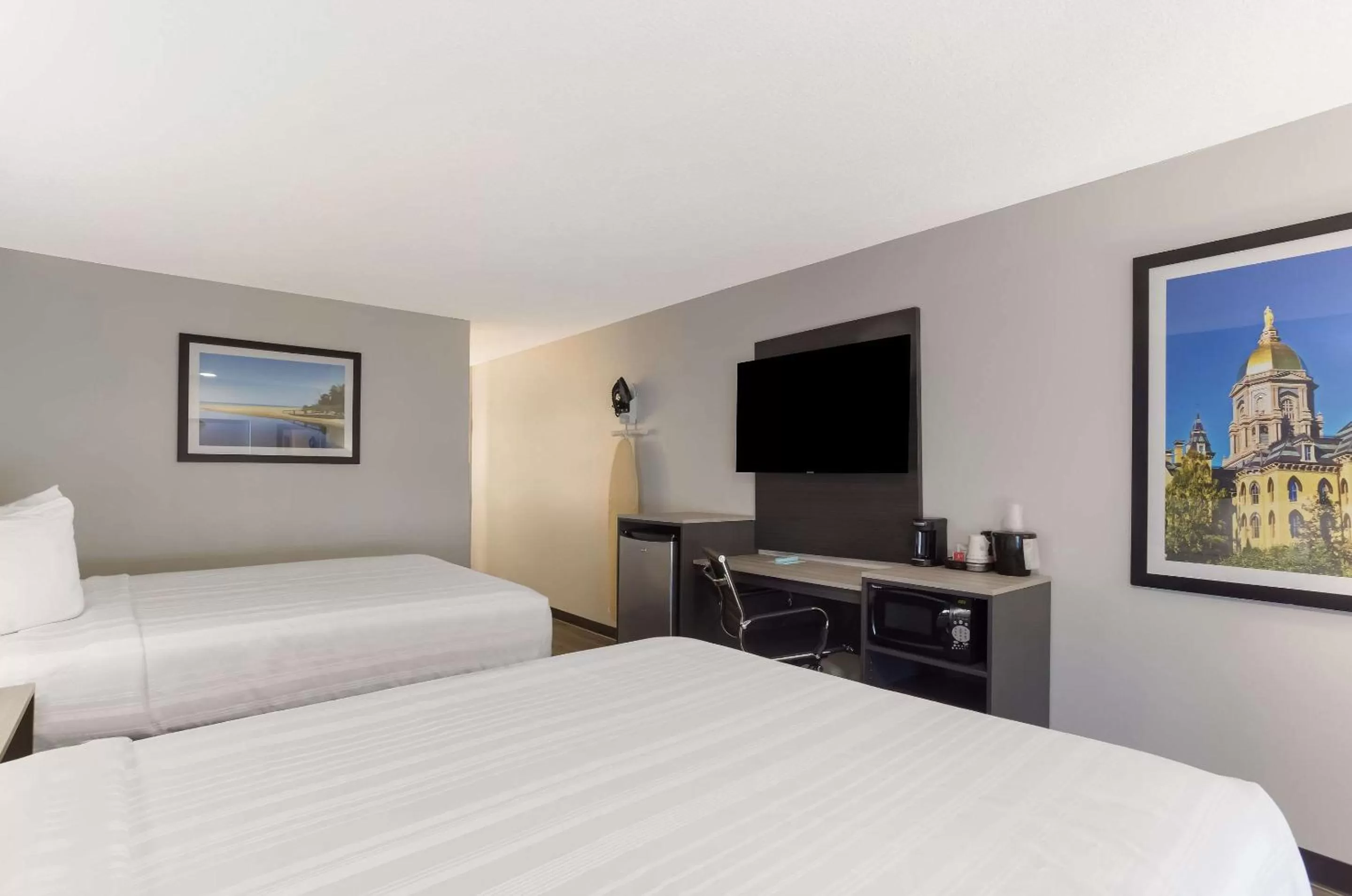 Bedroom, Bed in Quality Inn South Bend near Notre Dame