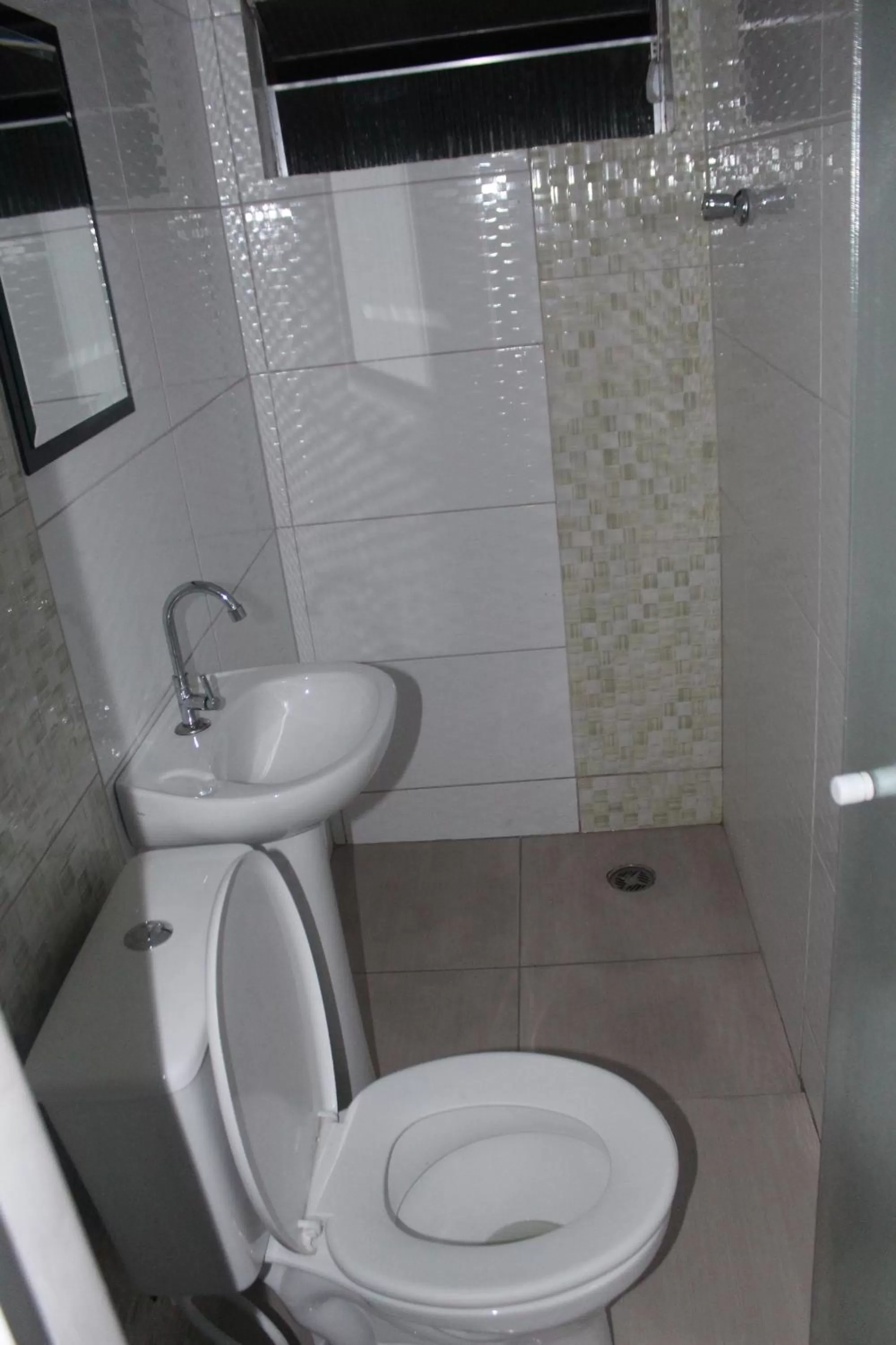 Bathroom in Hotel Cumbica Guarulhos