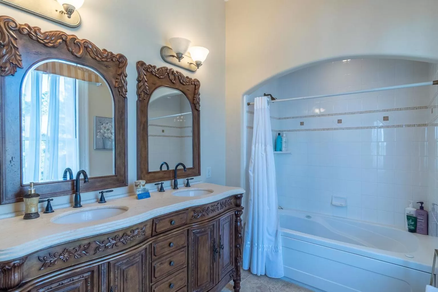 Bathroom in Chateau Coralini