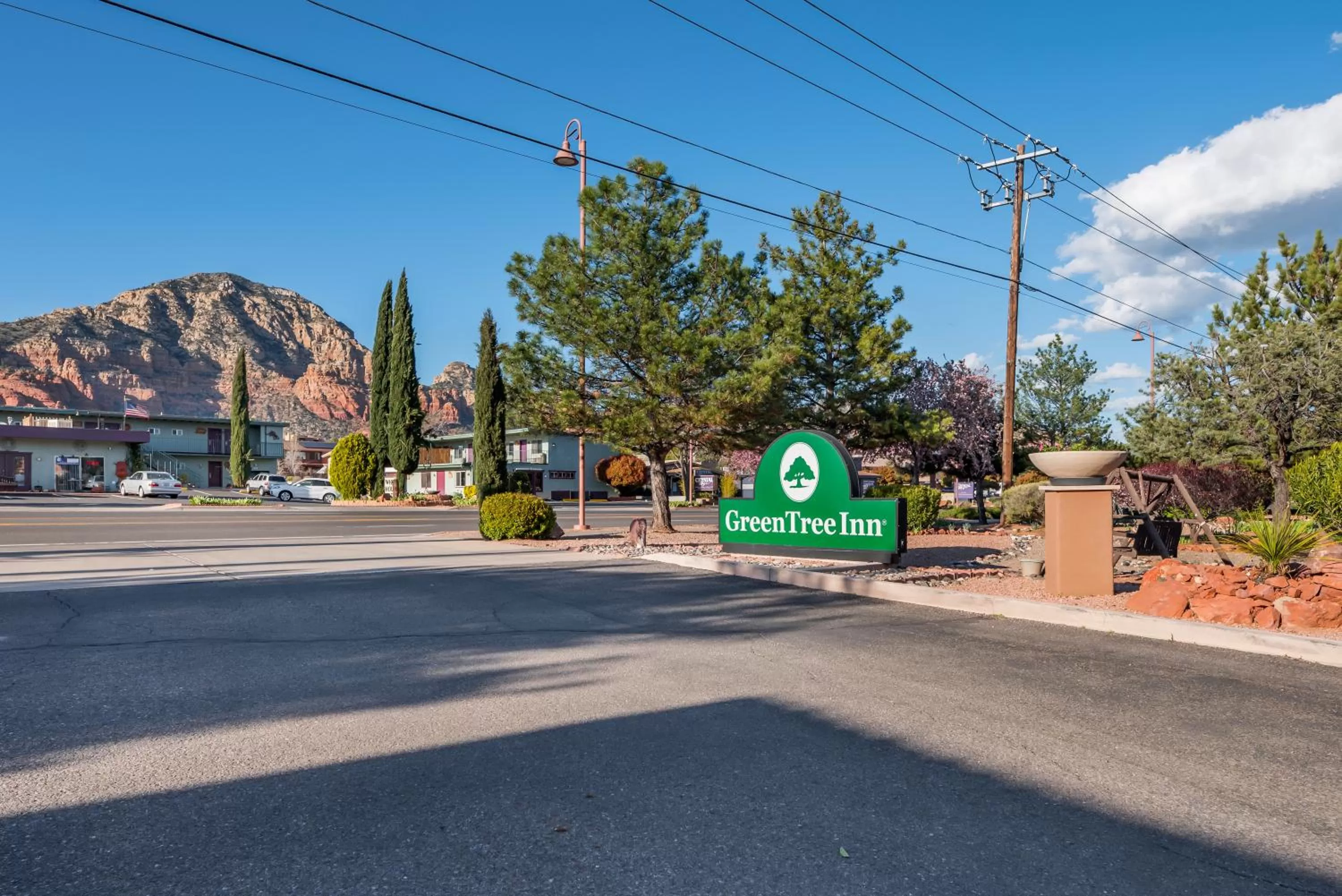 Facade/entrance in GreenTree Inn Sedona