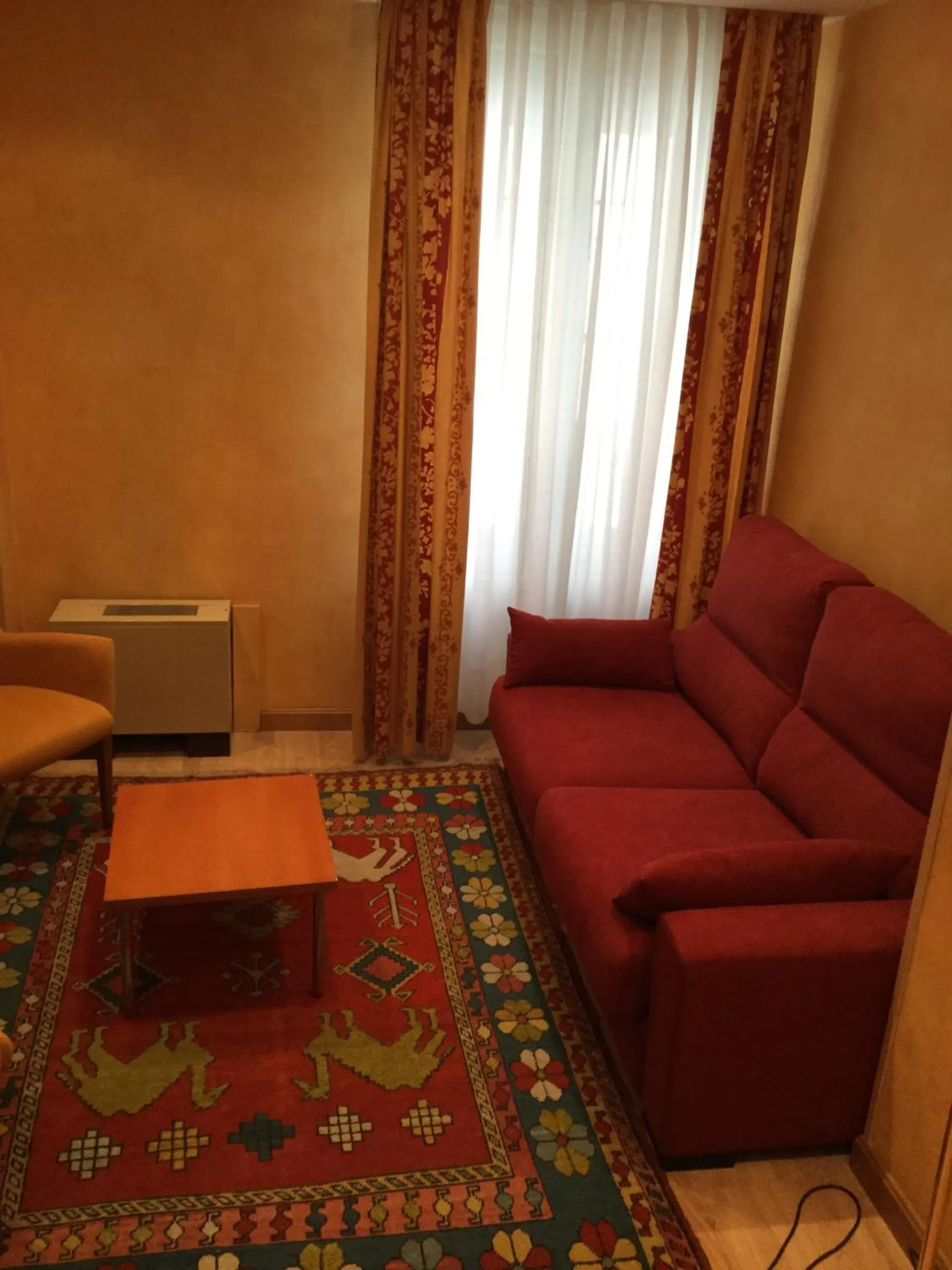 Decorative detail in Hotel Cordón