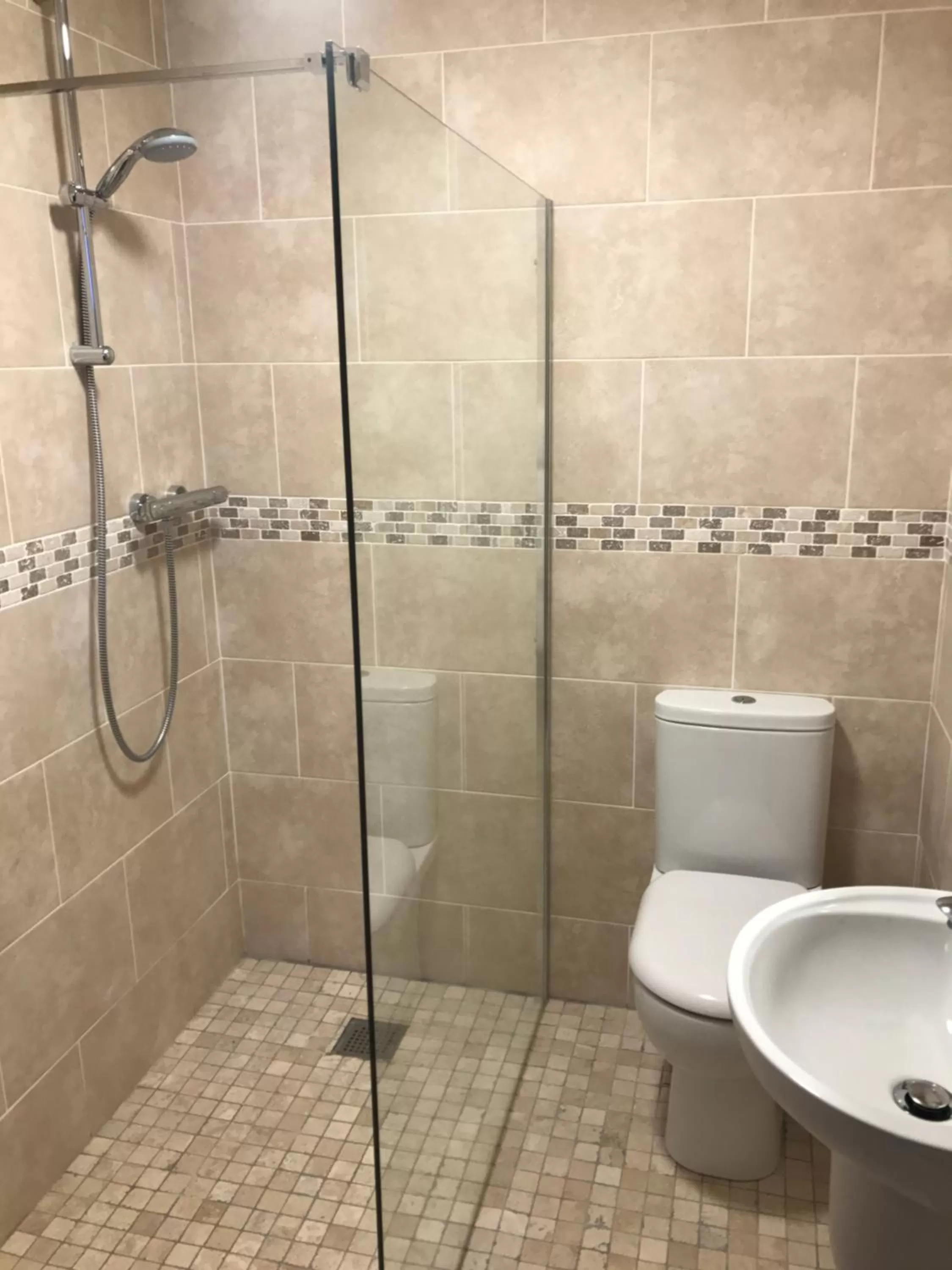 Bathroom in 19th Hole Hotel, Carnoustie