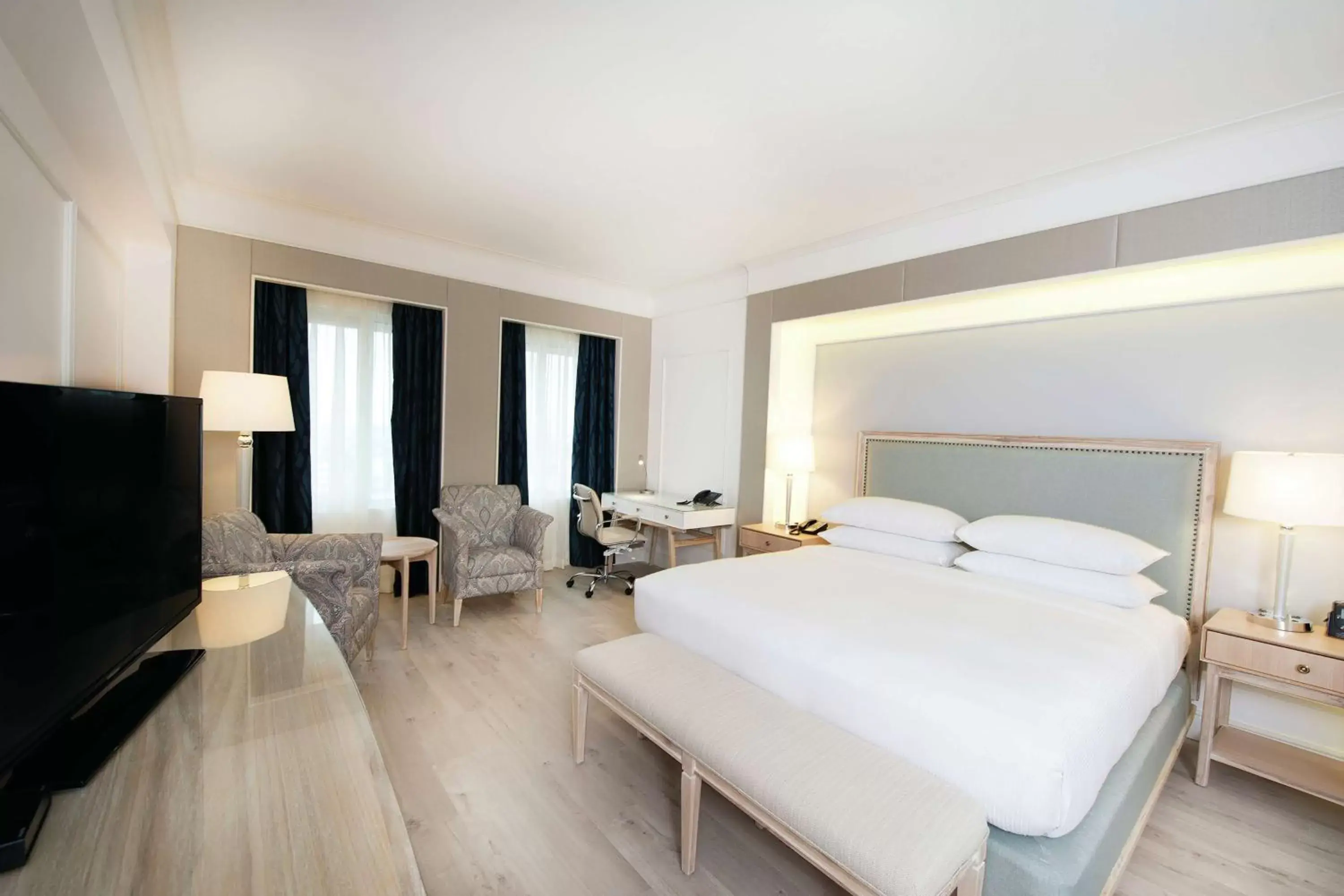 Executive King Room in Hilton Colon Guayaquil Hotel Executive King Room in Hilton Colon Guayaquil Hotel