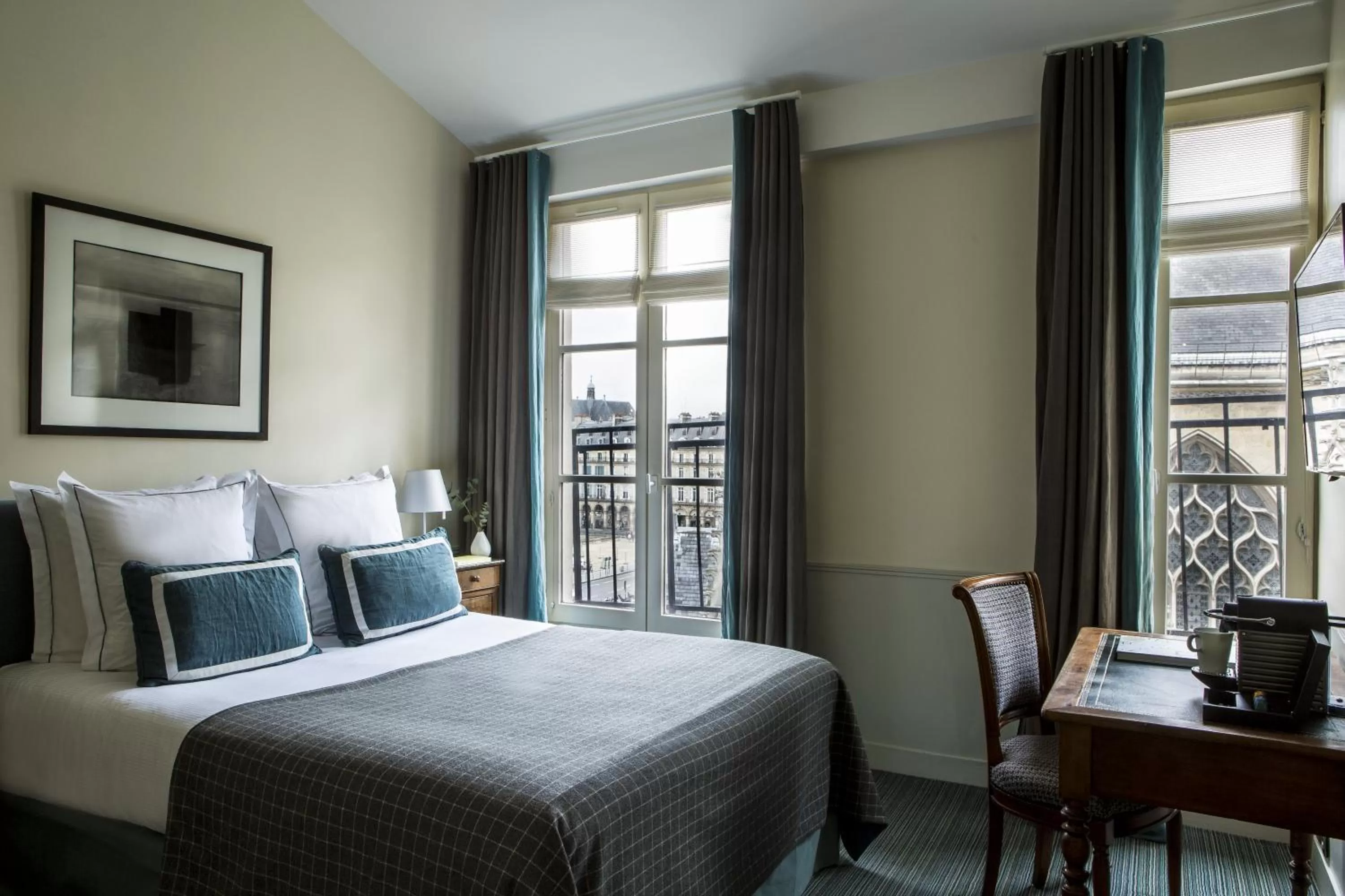 Duplex Room with Louver View in Hôtel de la Place du Louvre - Esprit de France