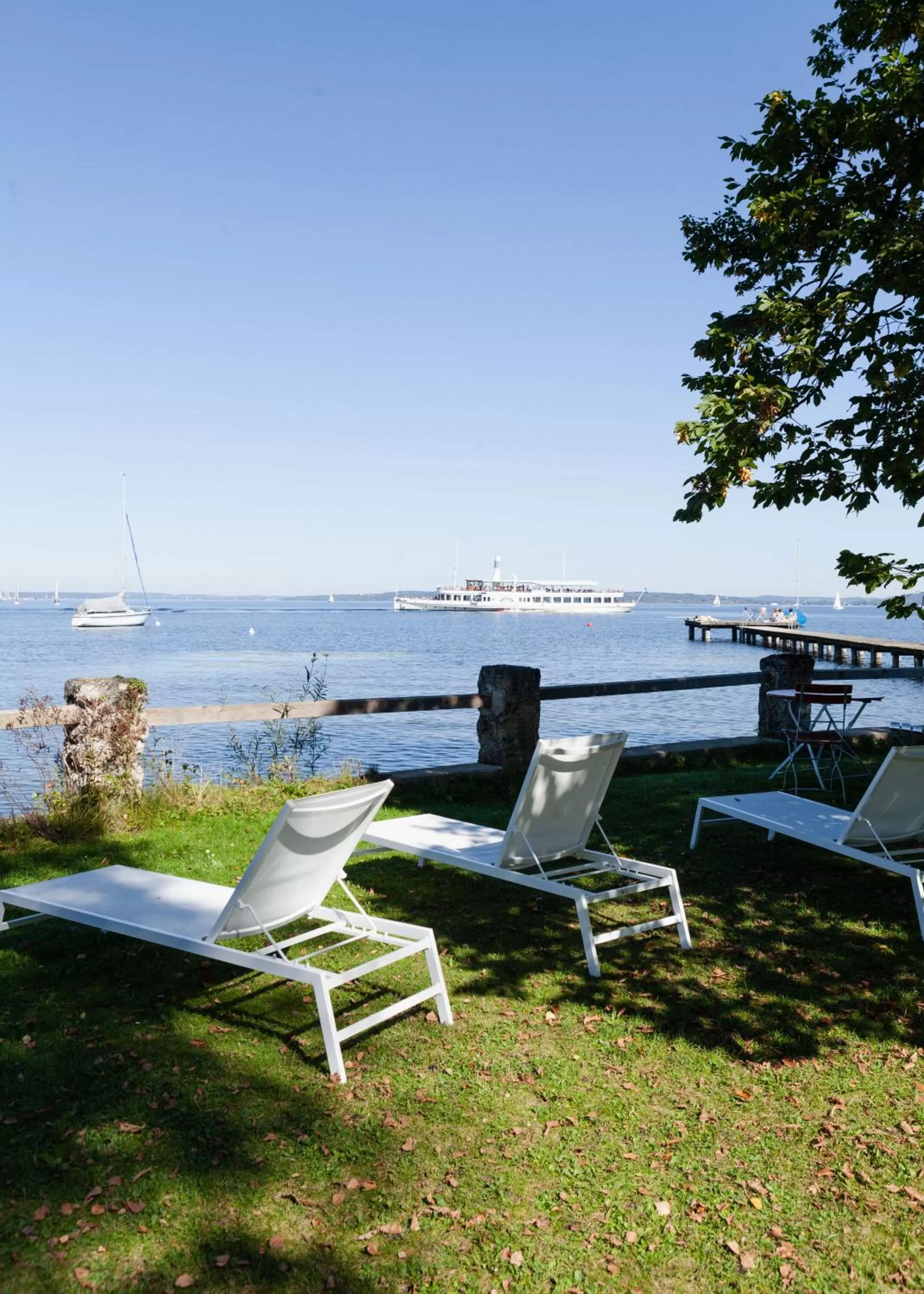 Garden in Strandhotel SüdSee Diessen am Ammersee