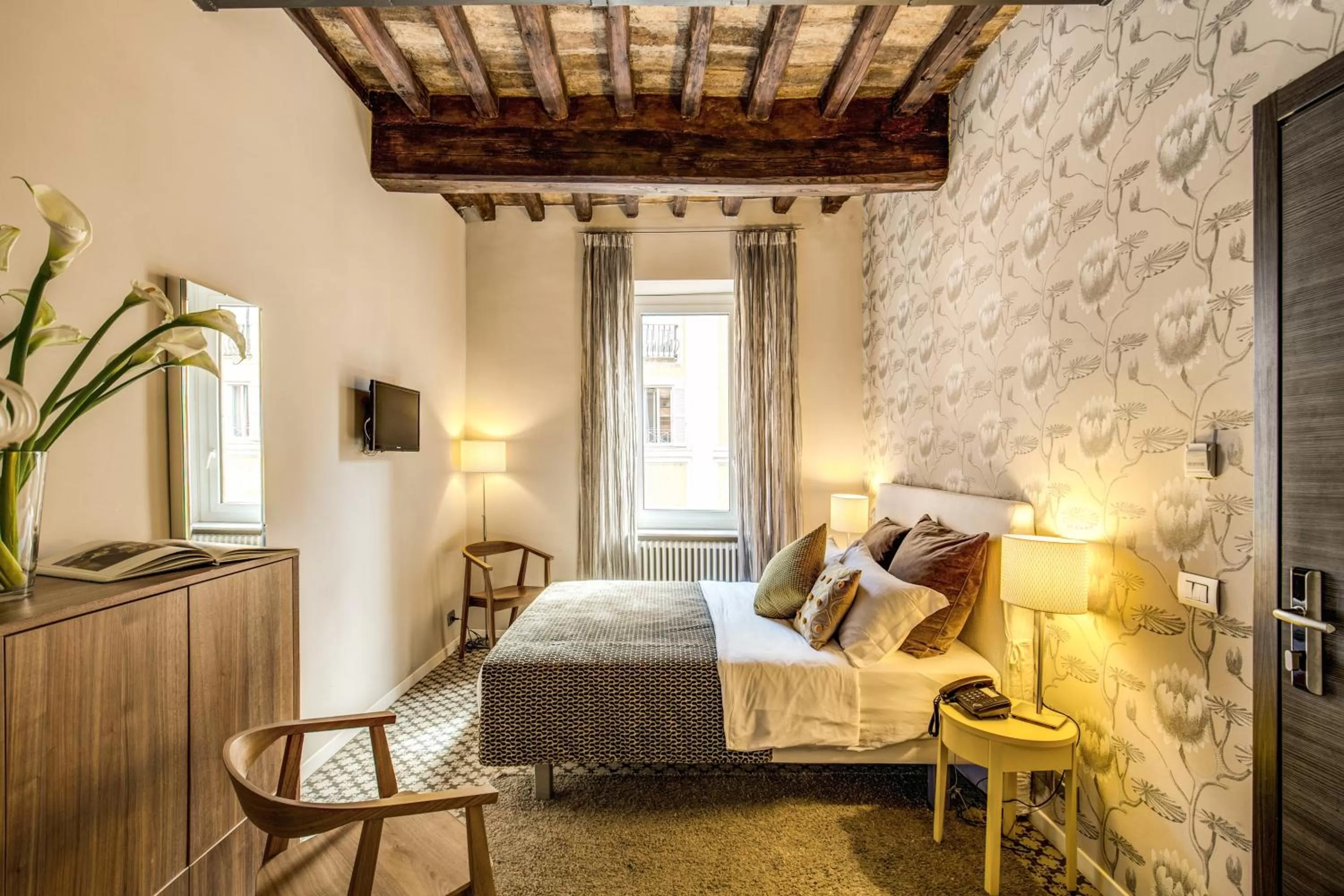 Bed in Trevi Beau Boutique Hotel