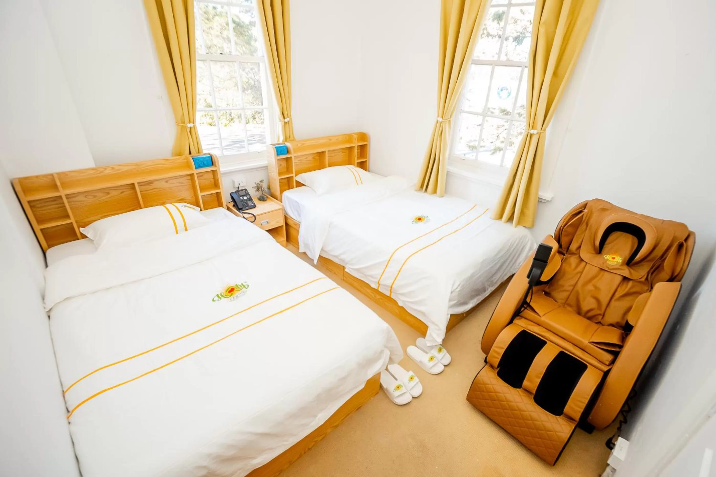 Bed in Hearty Center Motel