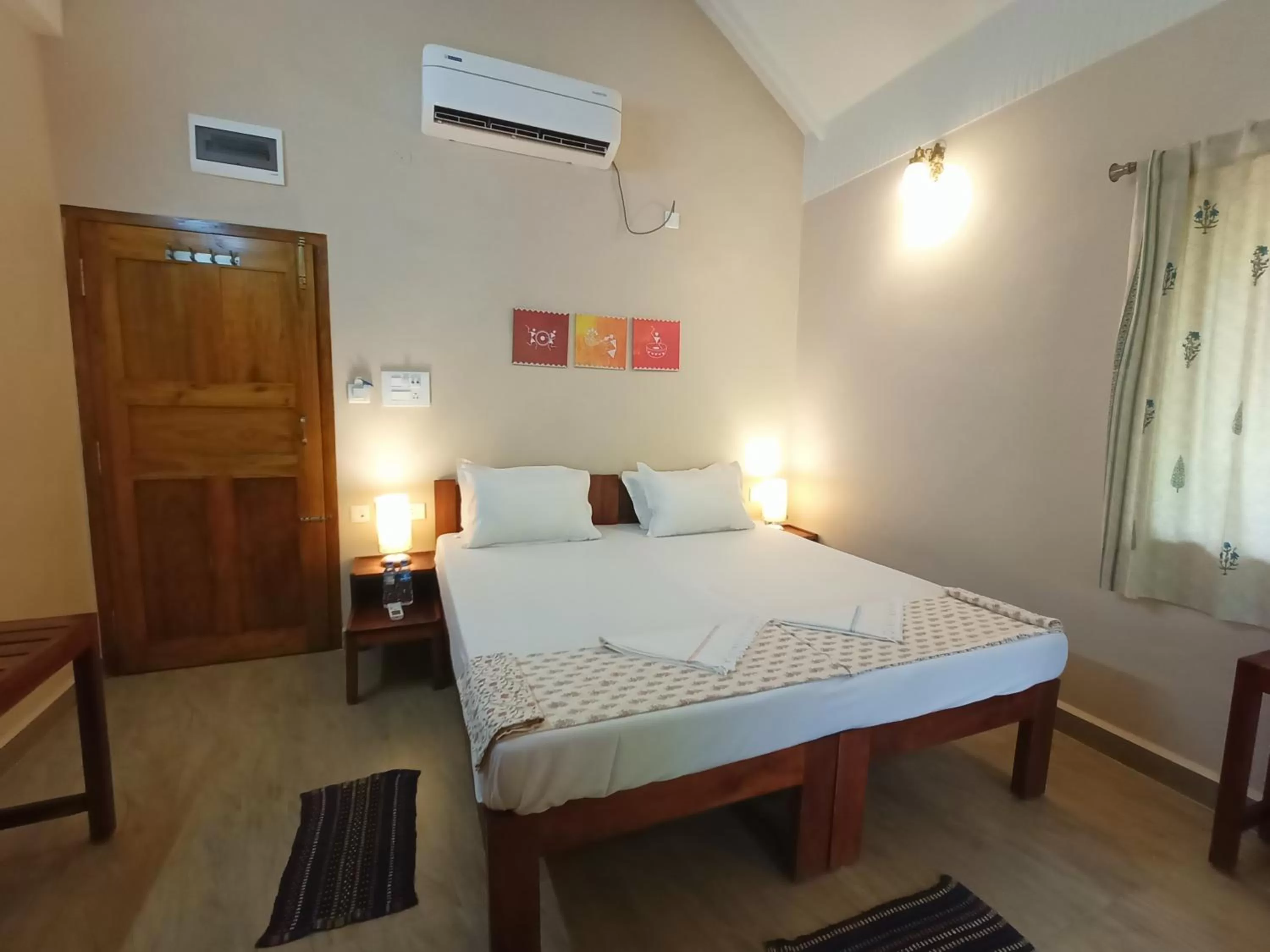 Bed in OmBodhi Retreat