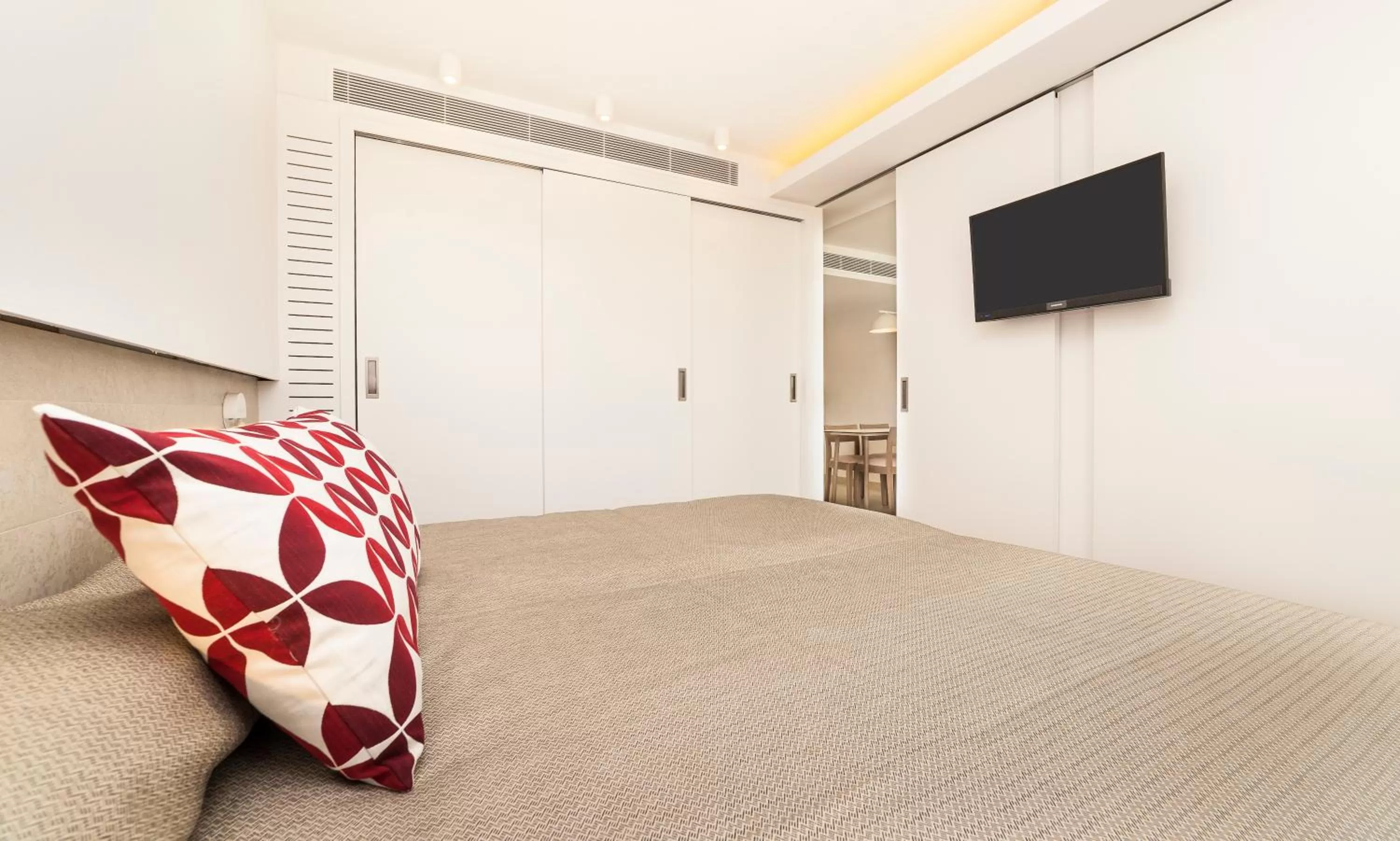 Bed in Hoposa Hotel & Apartaments VillaConcha