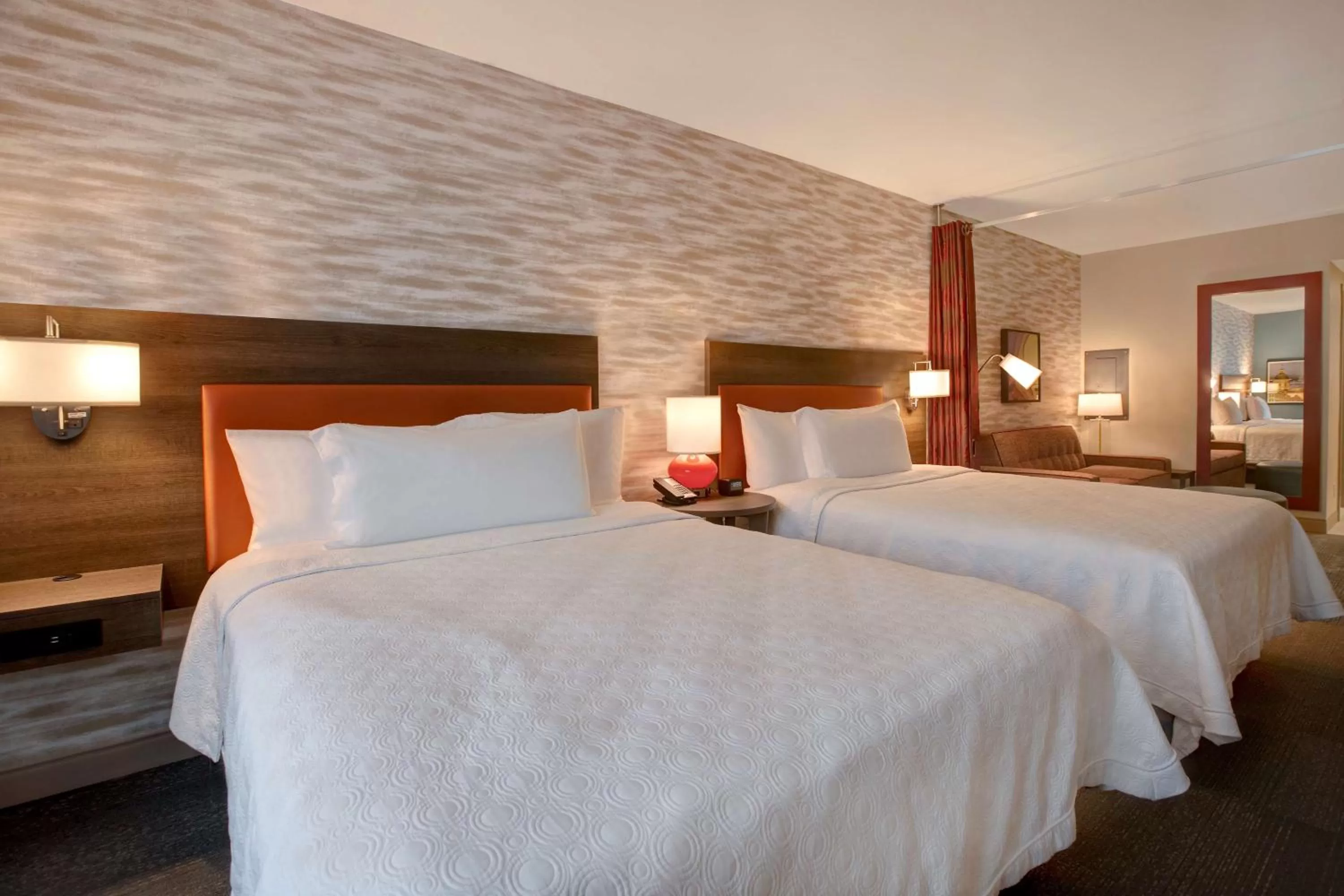 Bed in Home2 Suites By Hilton Carmel Indianapolis