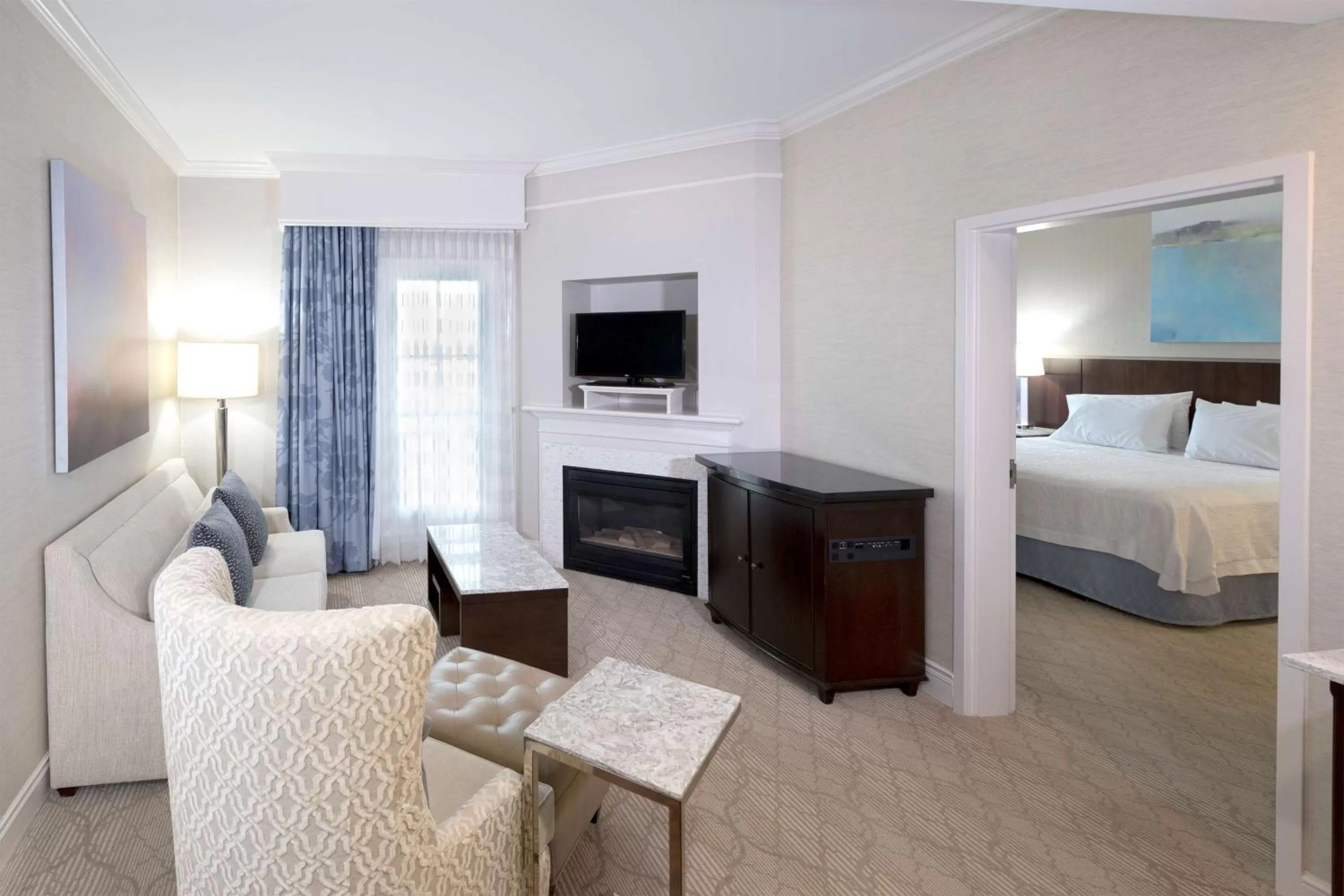 TV and multimedia, Bed in Hampton Inn & Suites South Park at Phillips Place