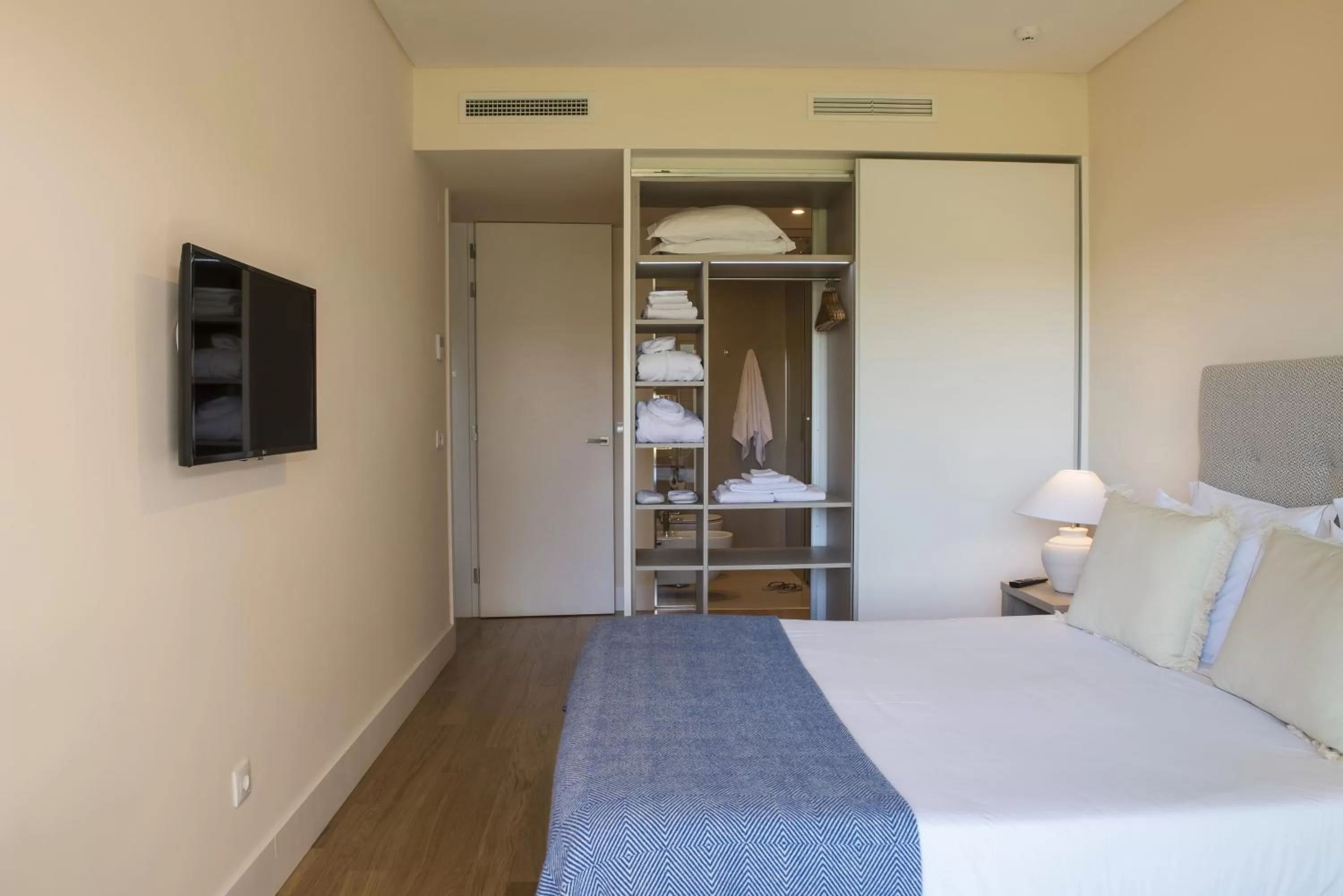 Bedroom, Bed in Praia do Sal Resort and SPA