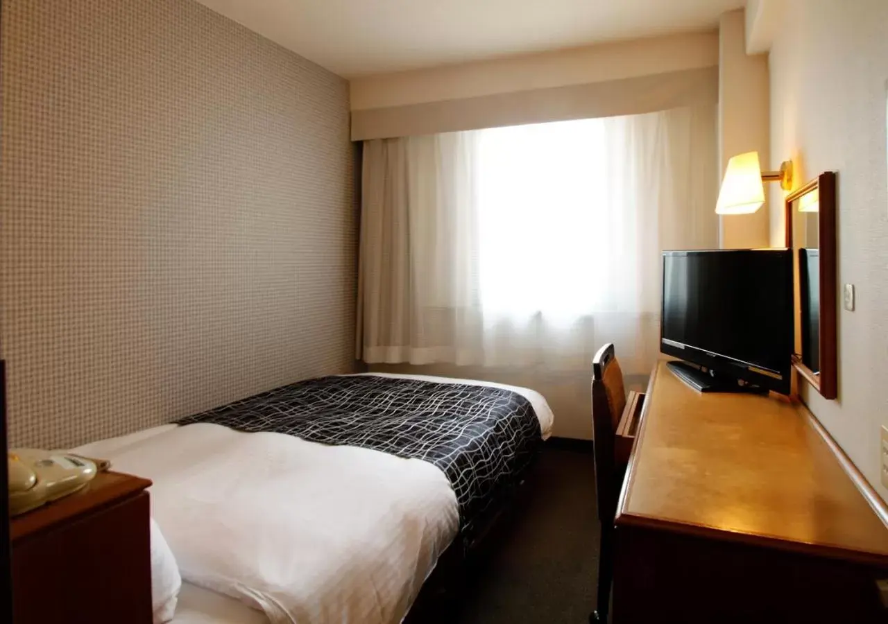 Double Room with Small Double Bed - single occupancy - Smoking in APA Hotel Miyazaki-eki Tachibana-dori Double Room with Small Double Bed - single occupancy - Smoking in APA Hotel Miyazaki-eki Tachibana-dori