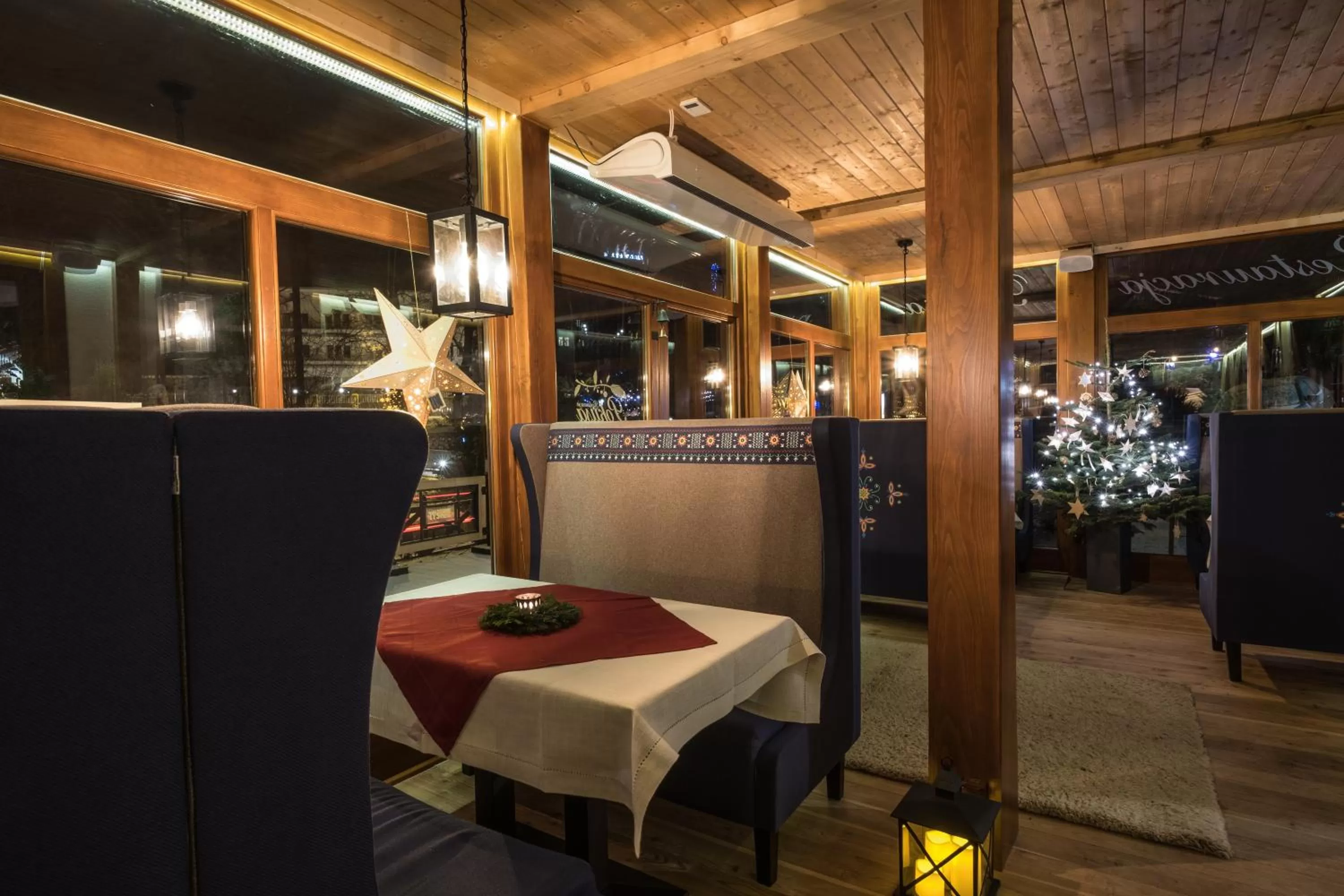 Restaurant/places to eat in Willa Pokusa