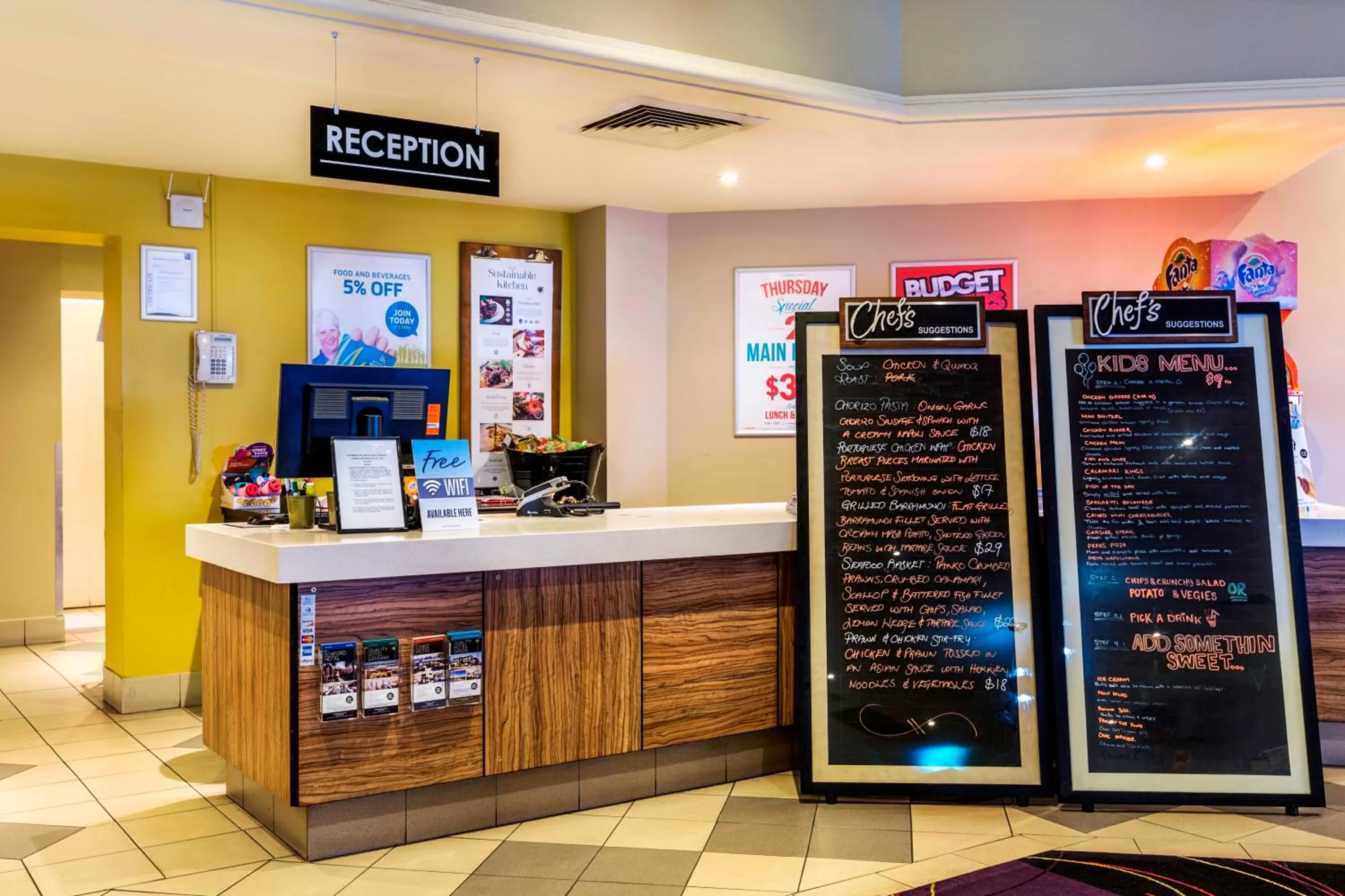 Lobby or reception in Nightcap at Glengala Hotel