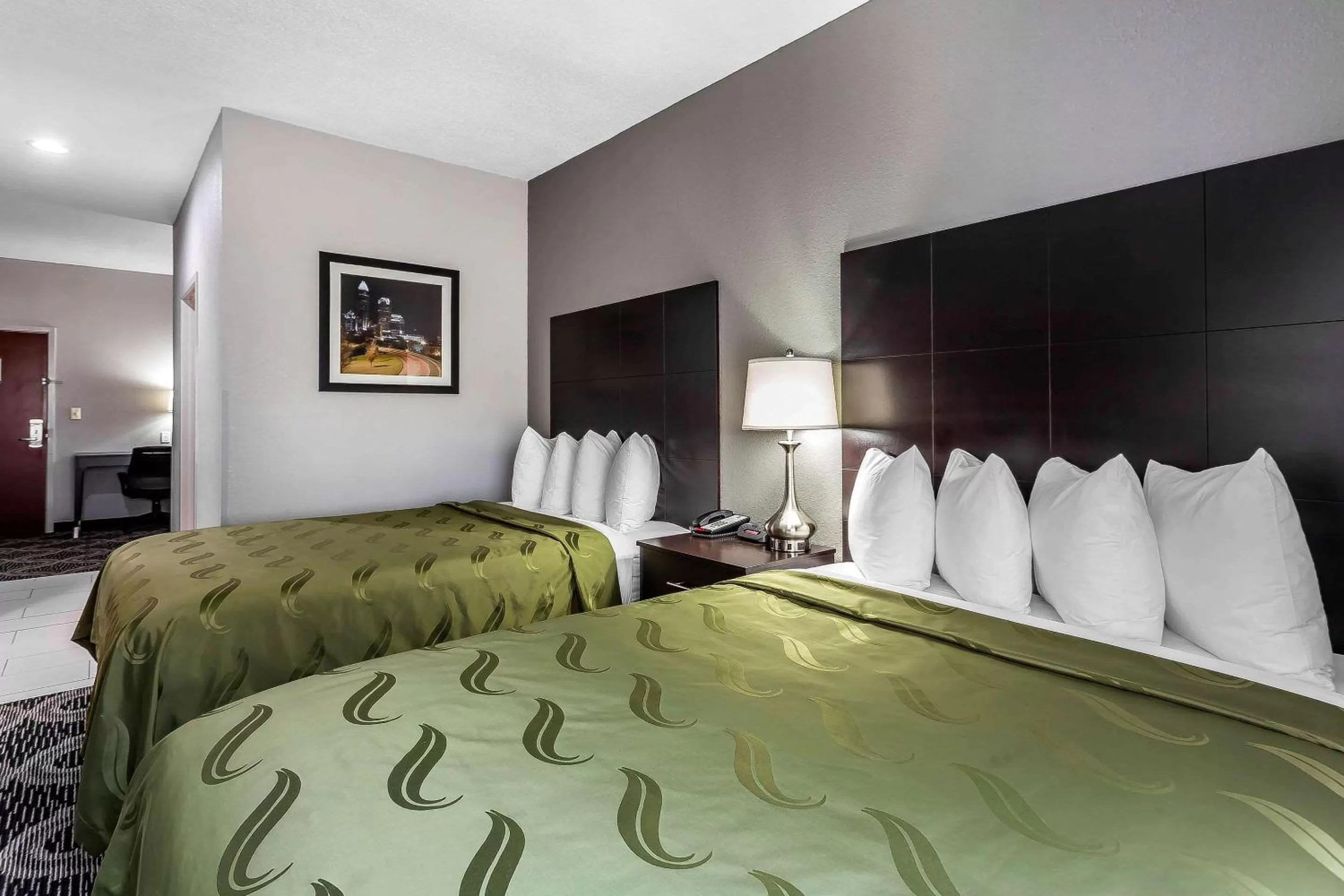 Photo of the whole room, Bed in Quality Suites Pineville - Charlotte