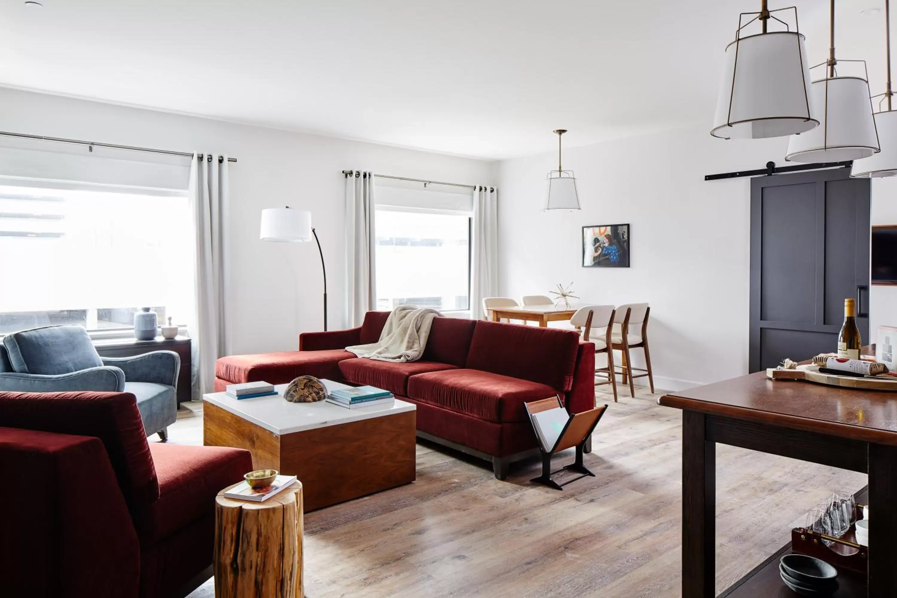 Deluxe Corner Suite in The Blake Hotel Deluxe Corner Suite in The Blake Hotel