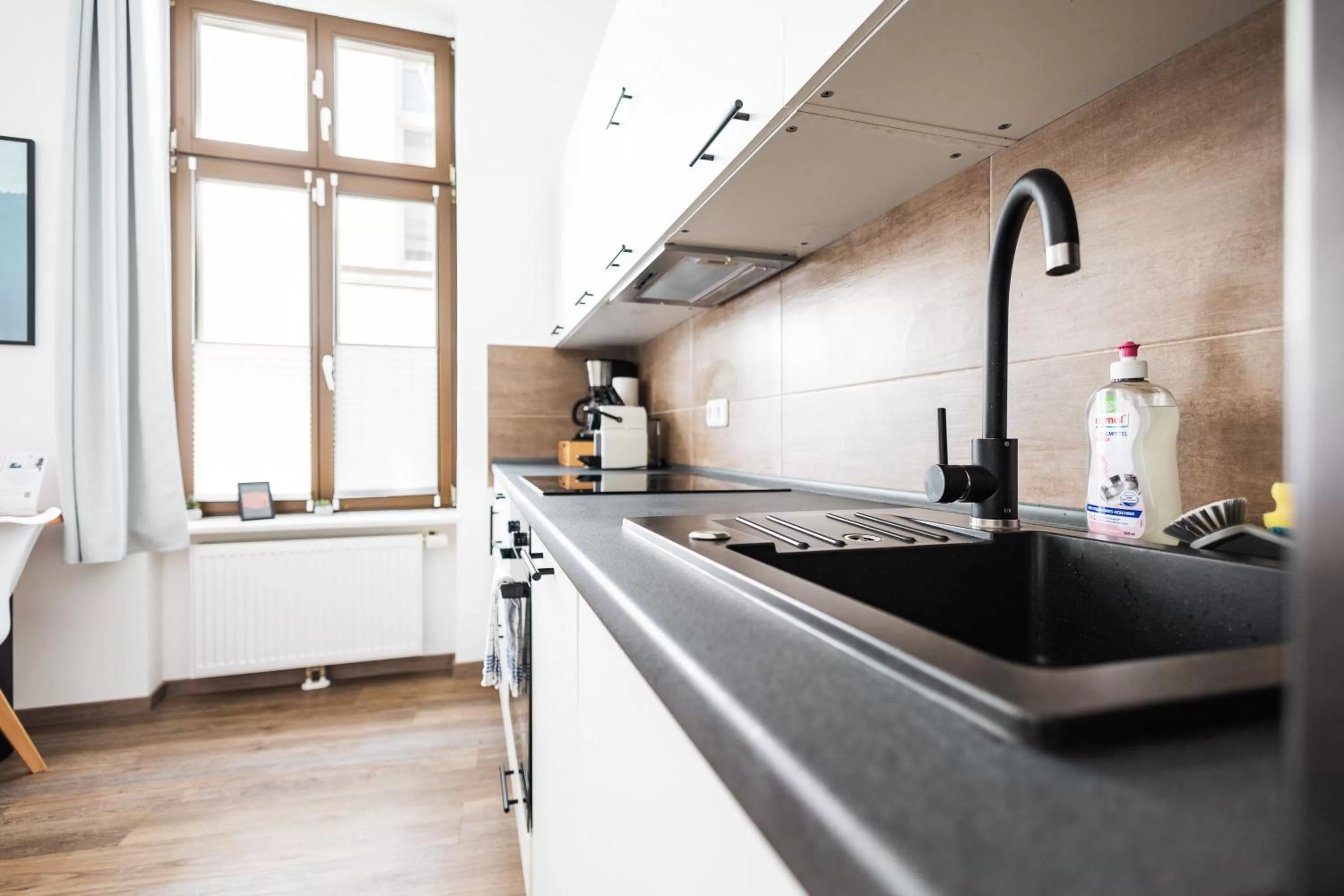 Kitchen or kitchenette in Apartments am Neuen Theater - Altstadt - Zentral - Küche - Wifi - Powered by Ko-Living