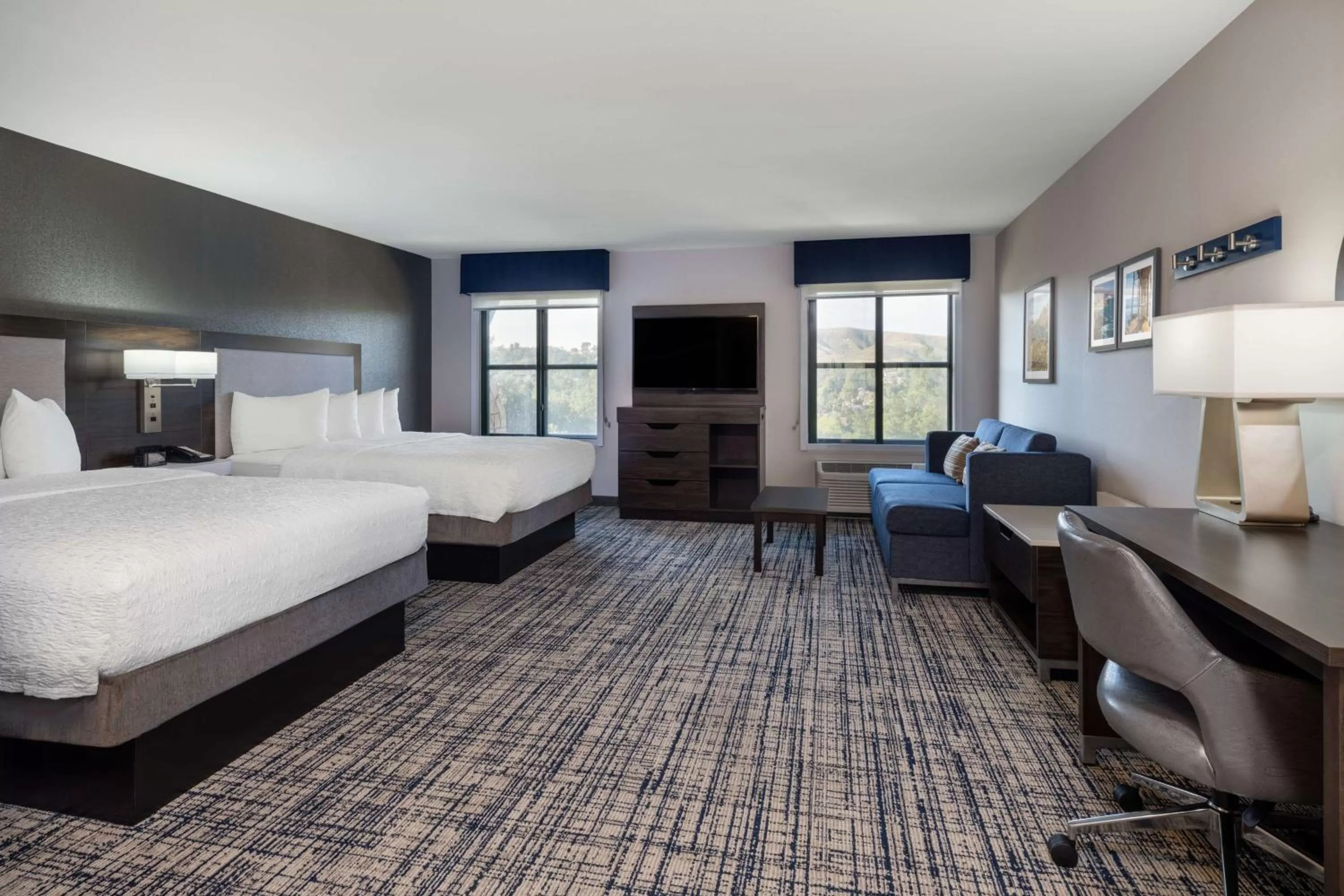 Bedroom, Bed in Hampton Inn & Suites Agoura Hills