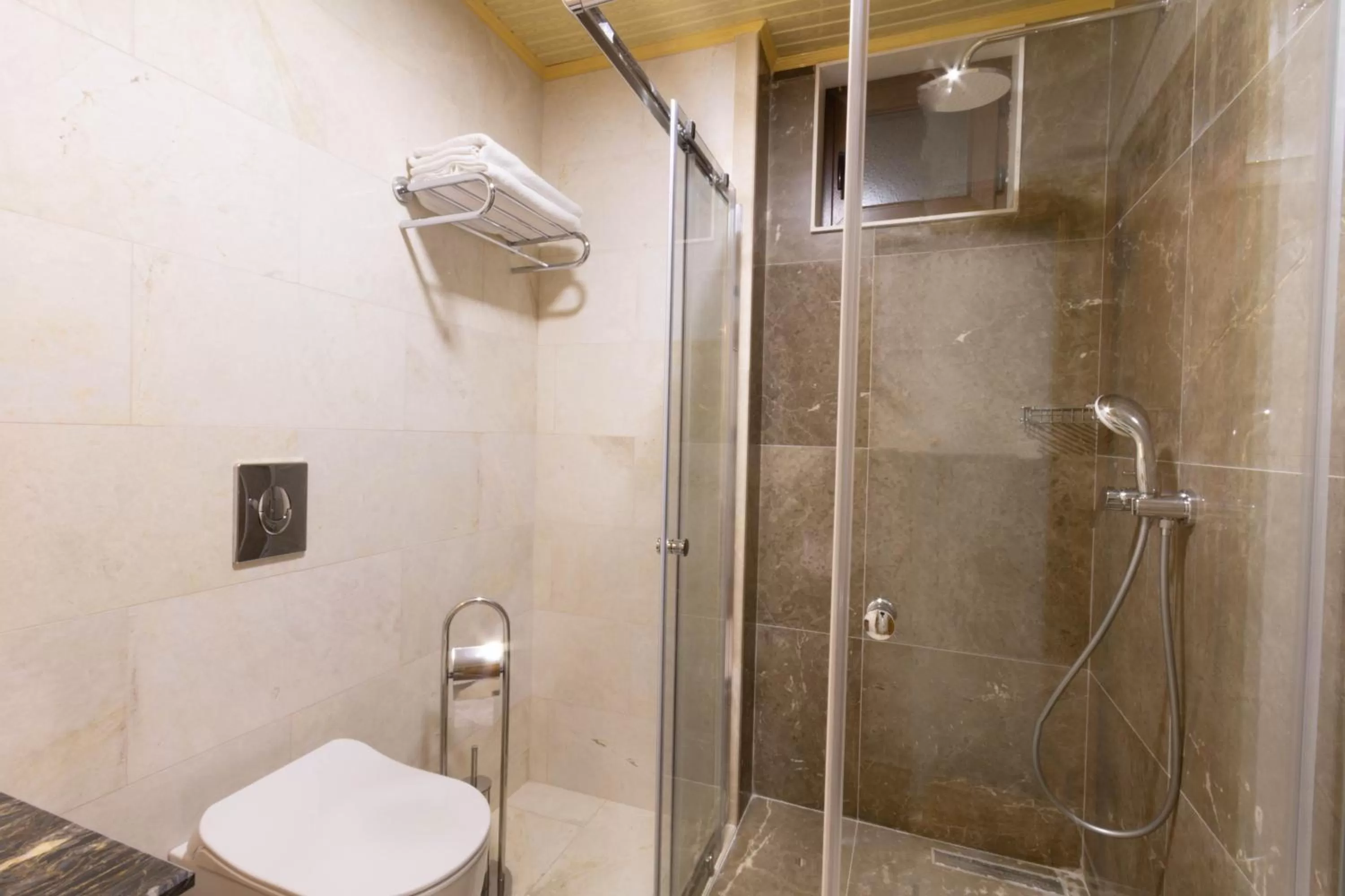 Bathroom in Sapphire Stone House