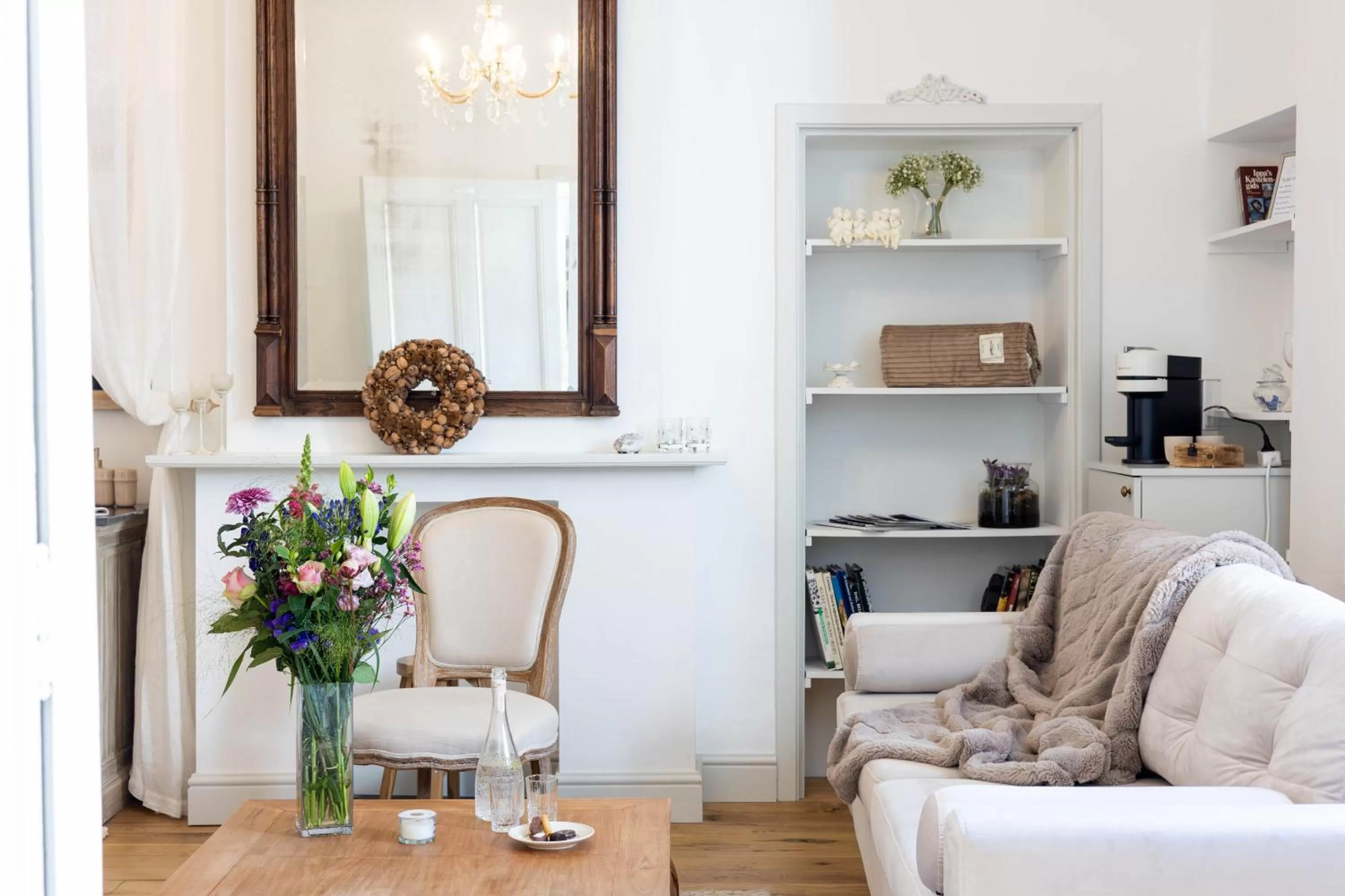 Seating Area in Huis van Loon