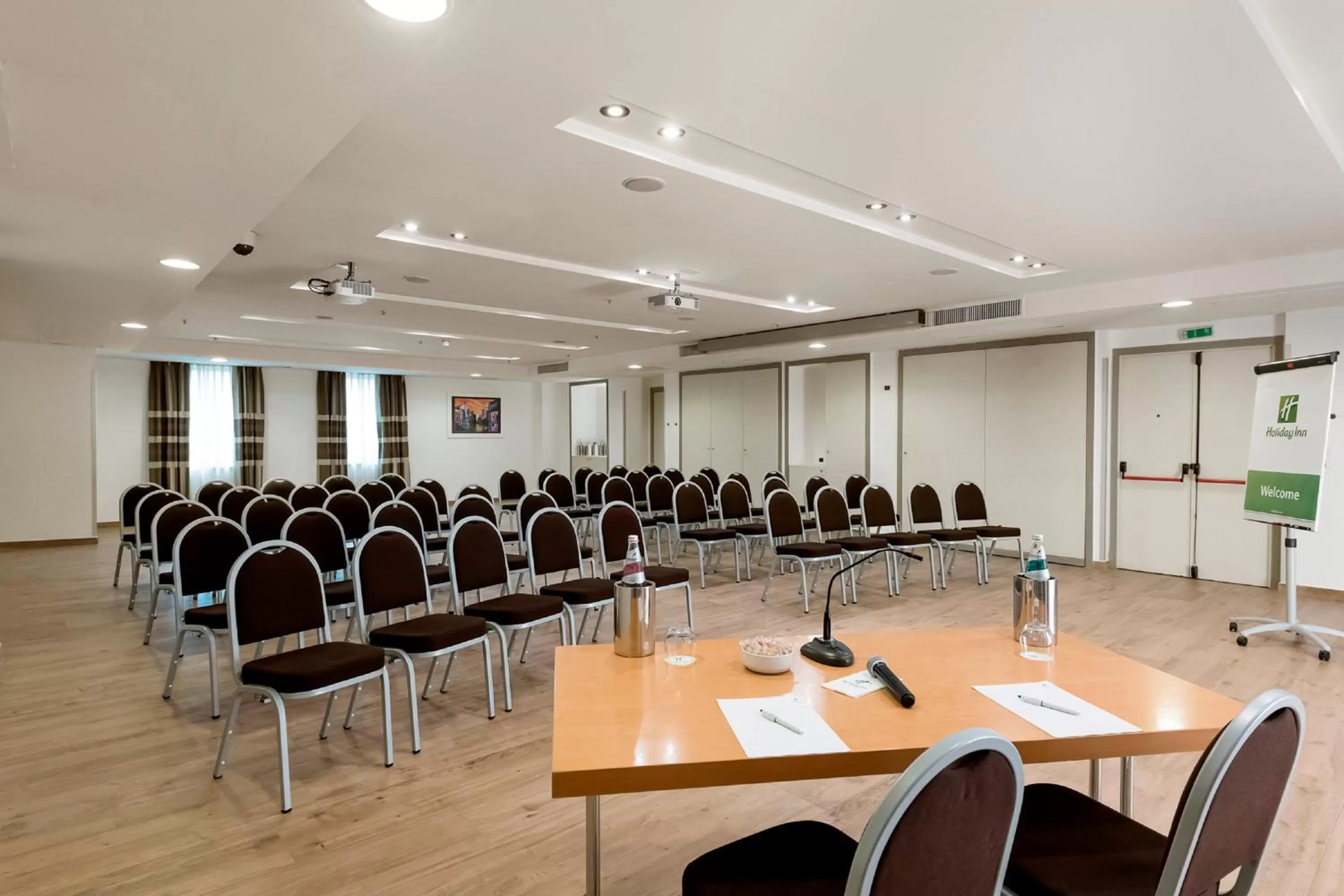 Meeting/conference room in Holiday Inn Naples by IHG
