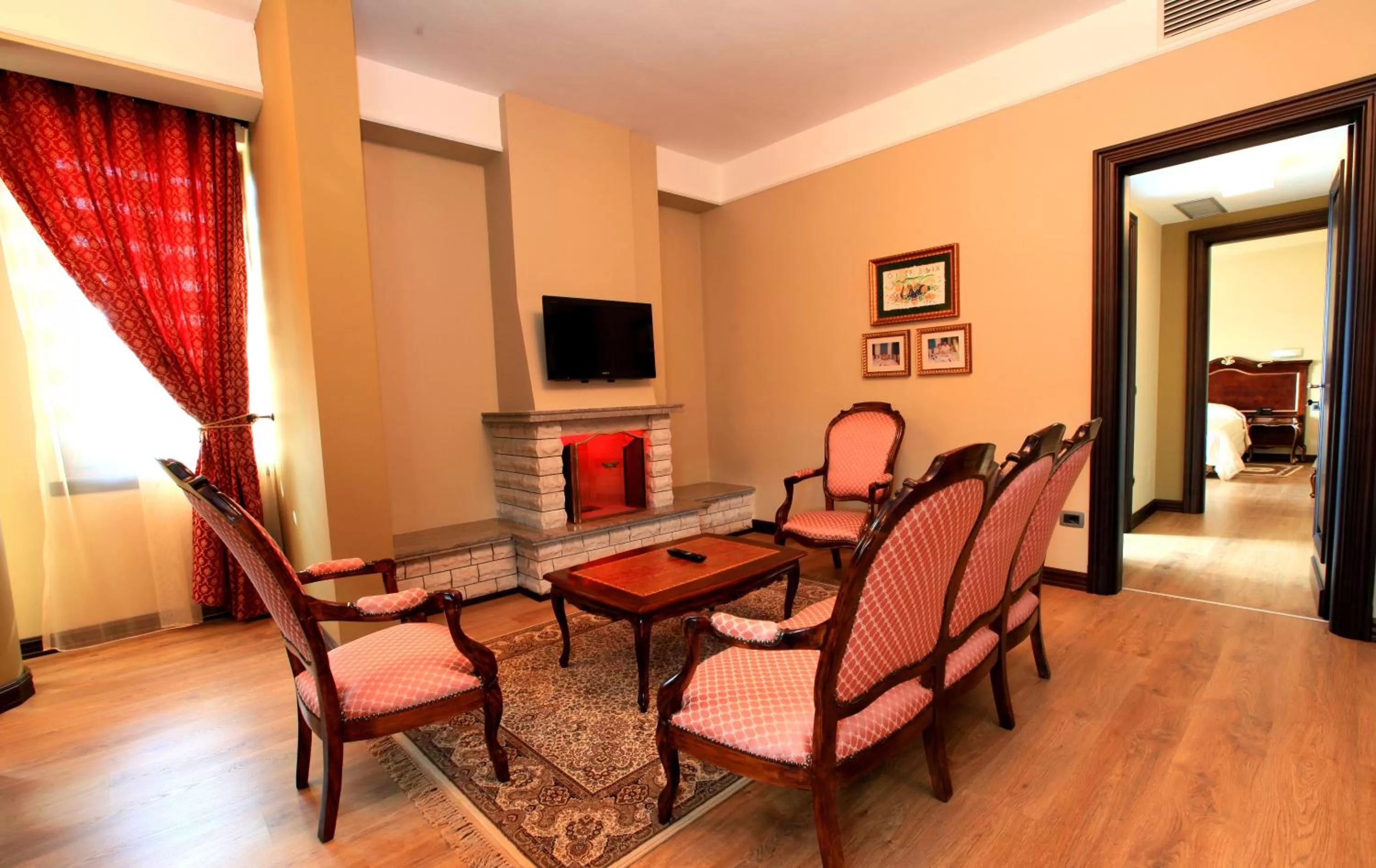 Living room in Hotel Victoria Tirana