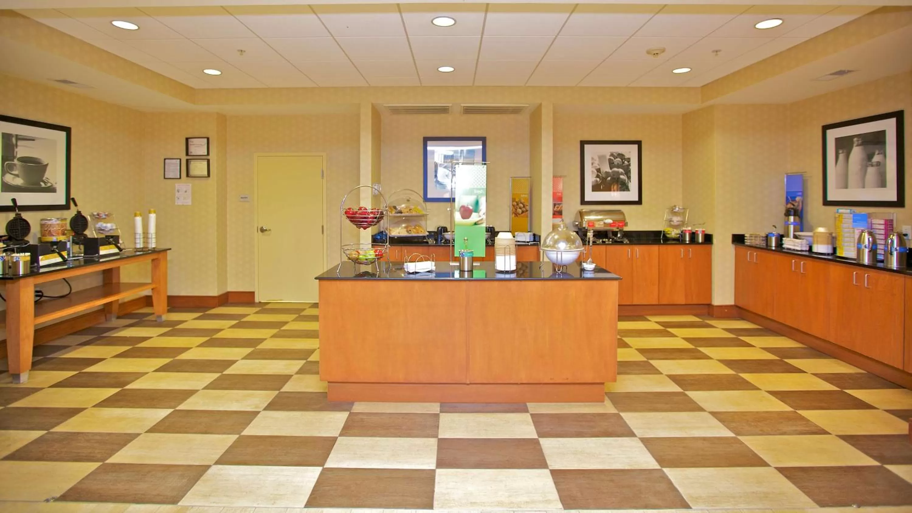 Dining area in Hampton Inn Ringgold-Ft. Oglethorpe